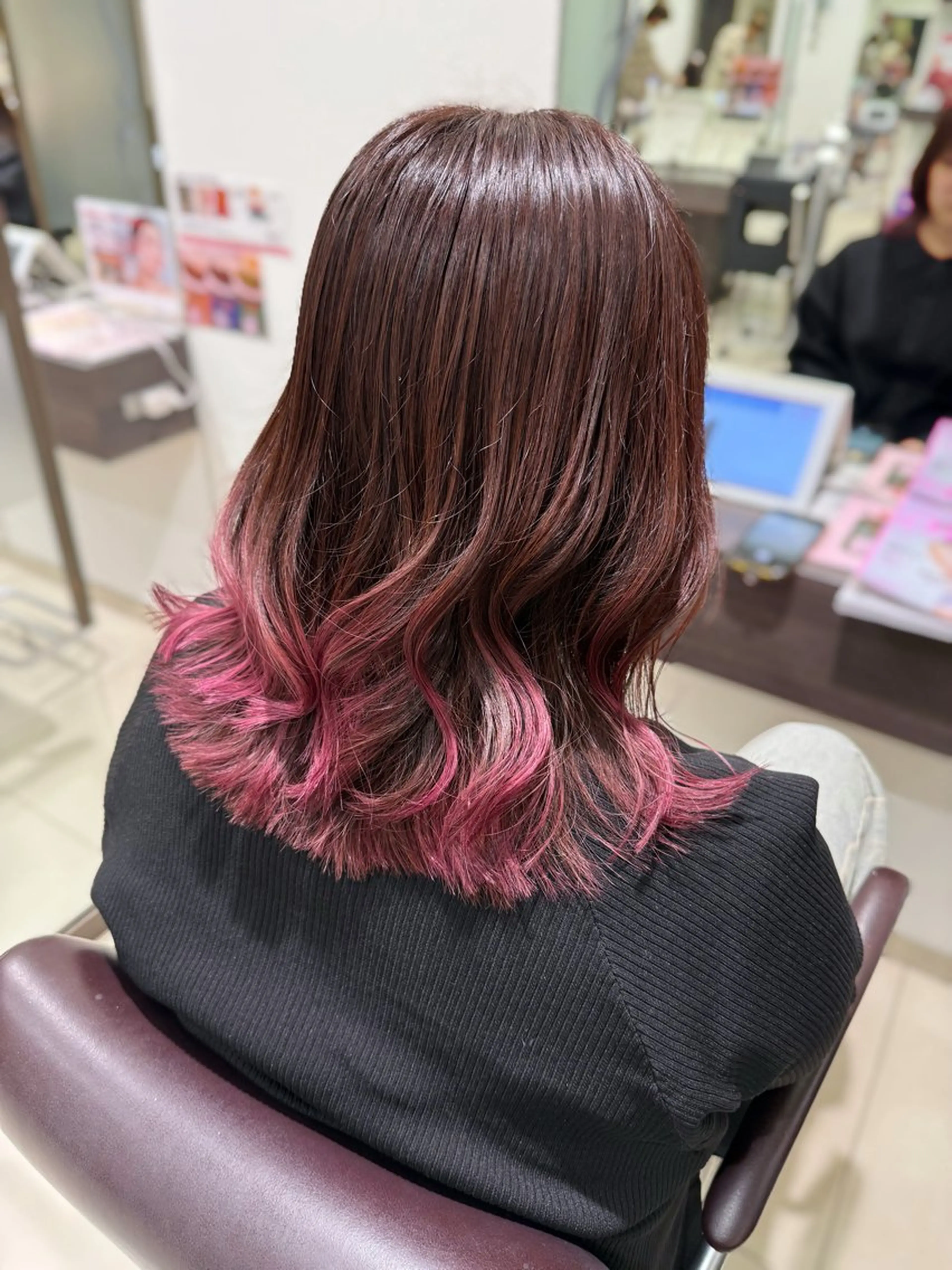 ミディアム カラー ブリーチ ピンクカラー ヘアカラー 艶カラー/縮毛矯正/ ブリーチカラー/みなのヘアスタイル