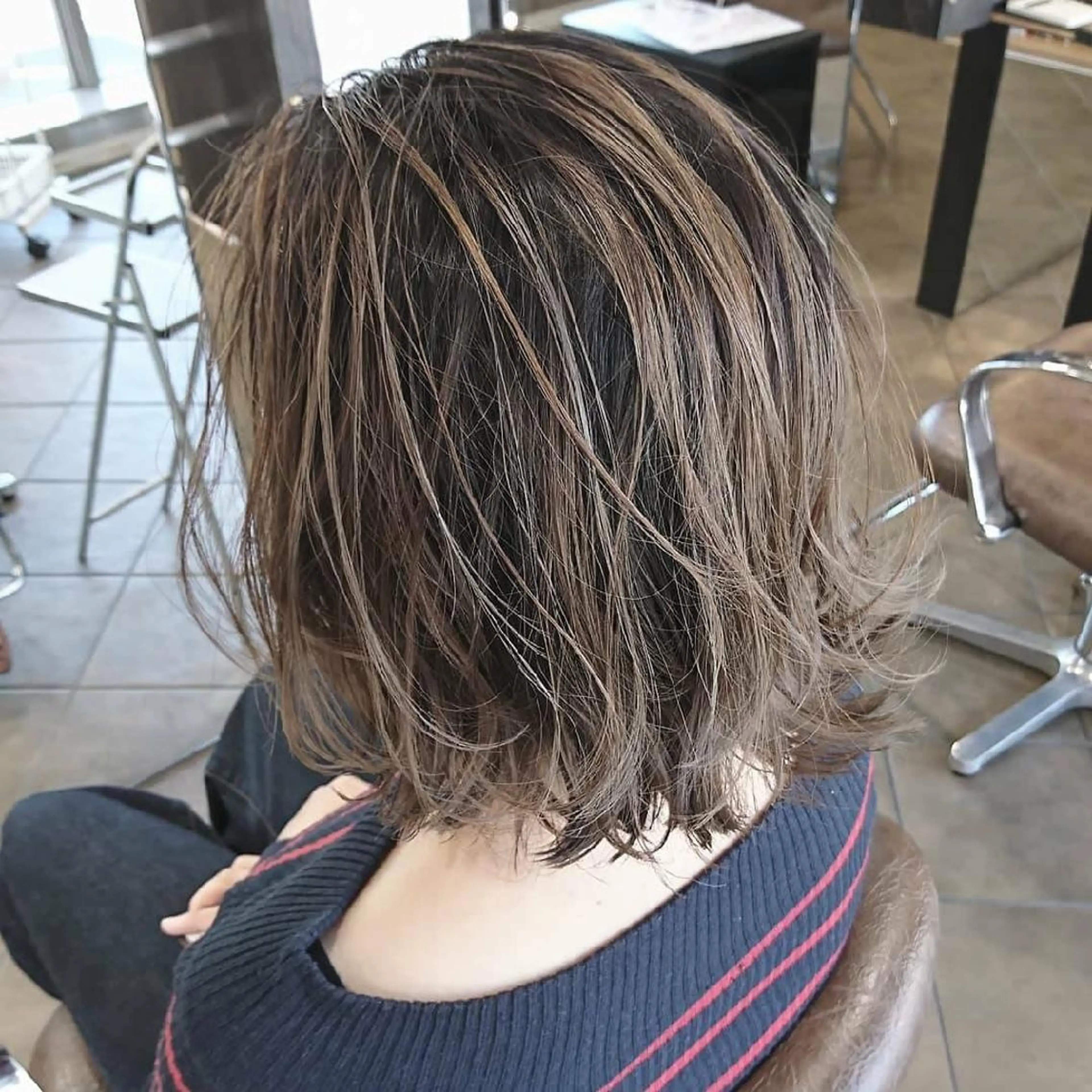 ショート 外国人風カラー ハイライト Luisハイライト　 喜連瓜破、髪質改善のヘアスタイル