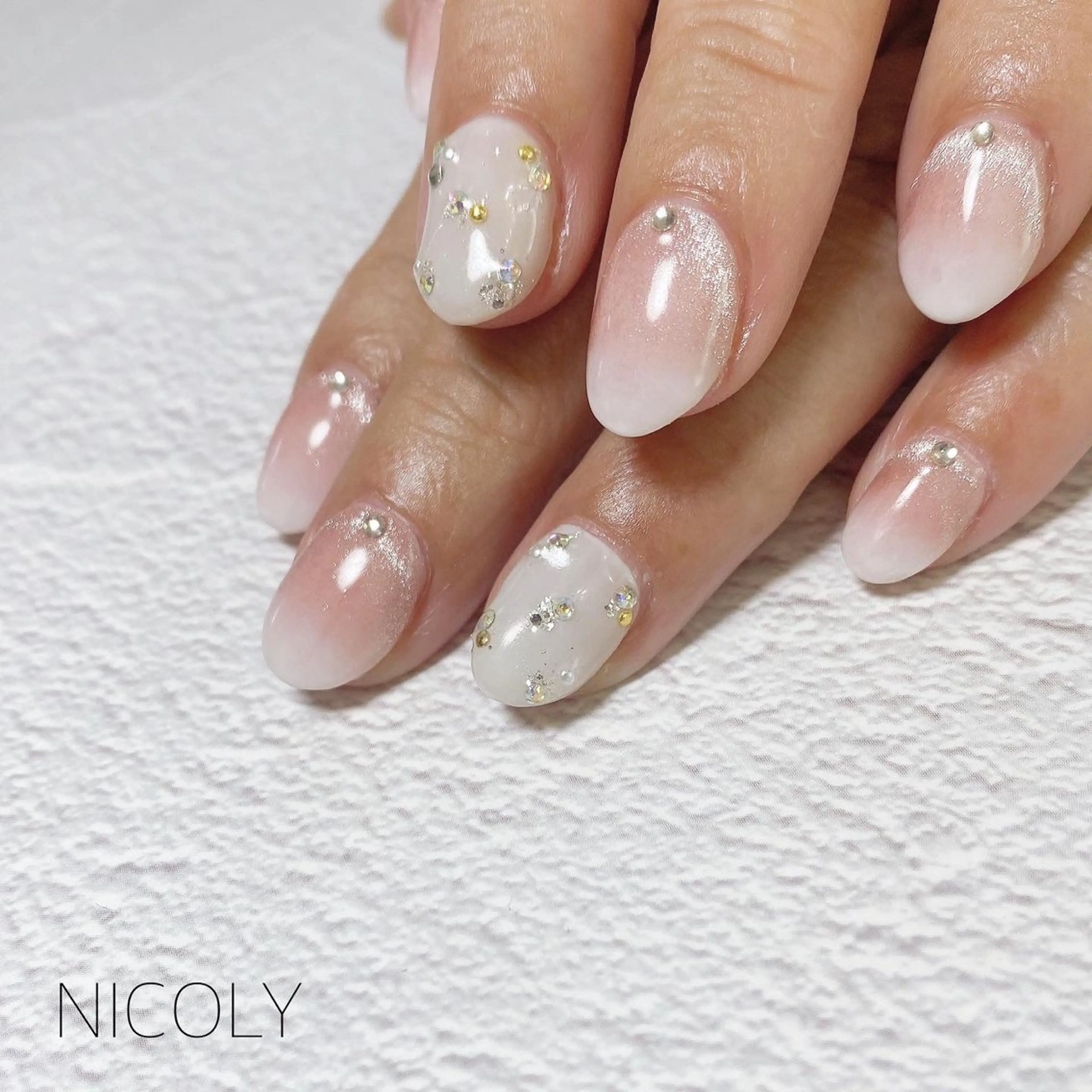 ネイル グラデーション マグネットネイル nailist kobayashiのネイルデザイン