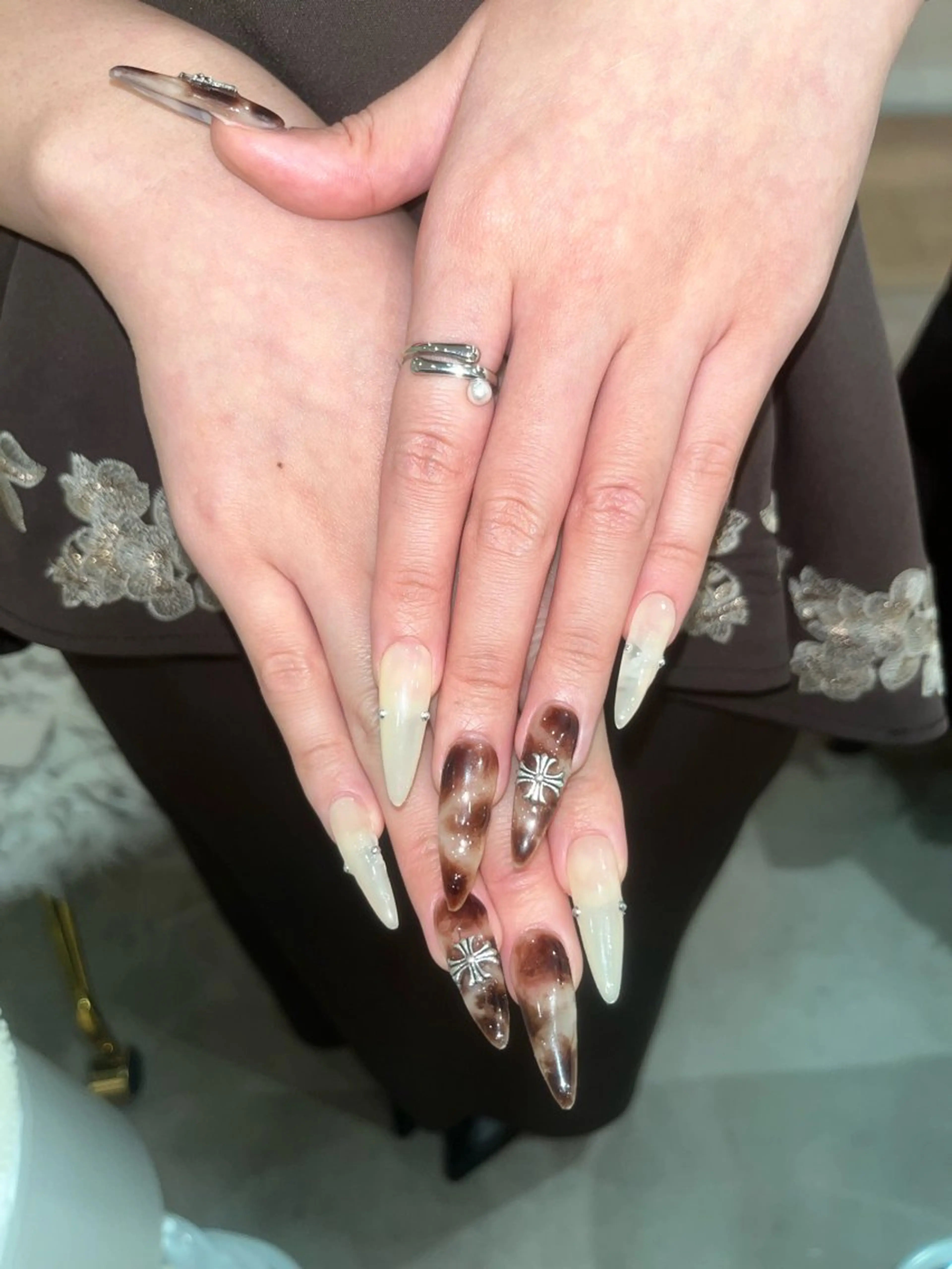 ネイル べっ甲ネイル 大理石ネイル(マーブル) ハンドネイル 渋谷ネイルズ所属・taminami Lunaのネイルデザイン