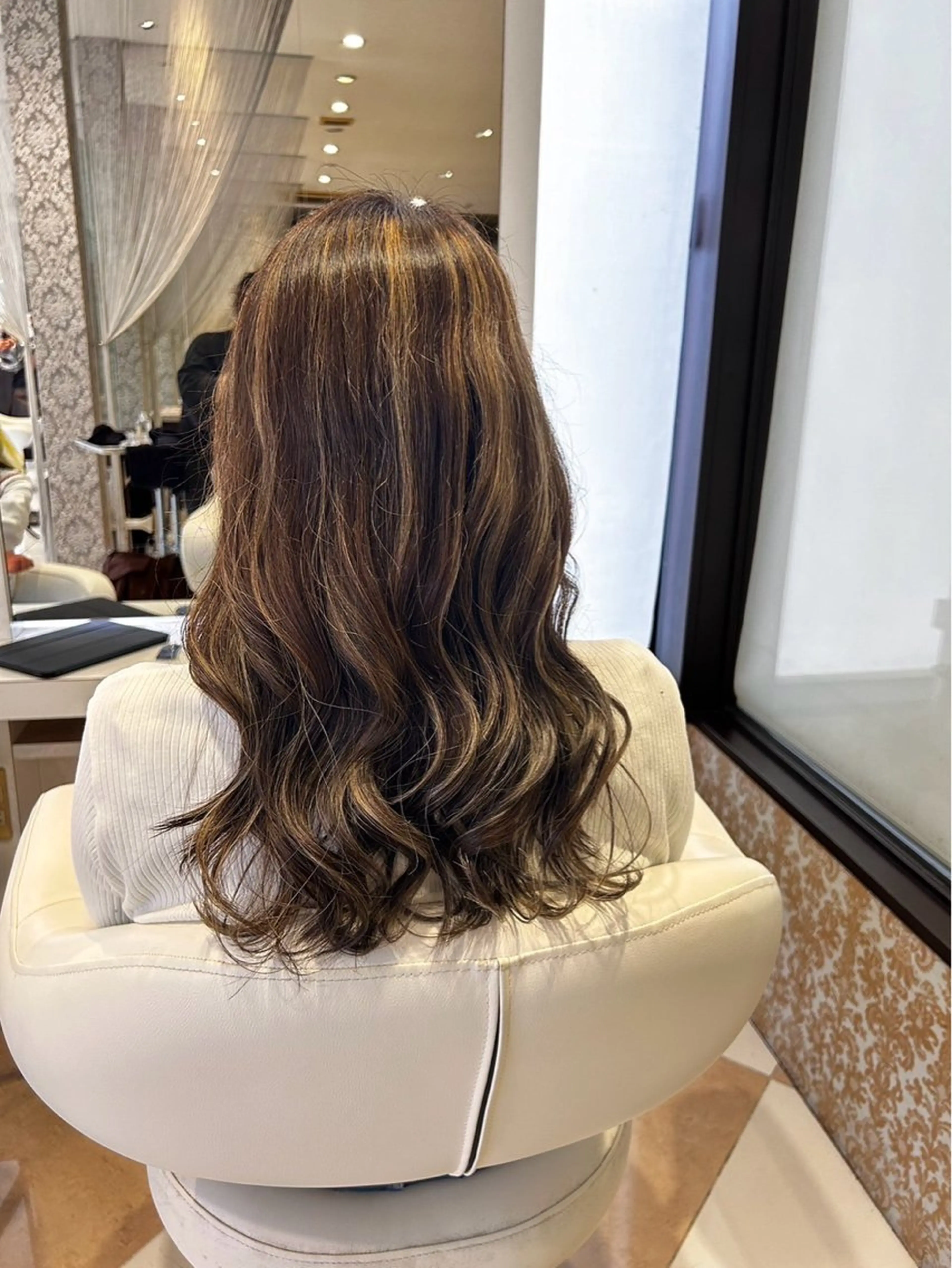 ロング カラー ハイライトカラー ハイライト SEA BELLE YASUのヘアスタイル