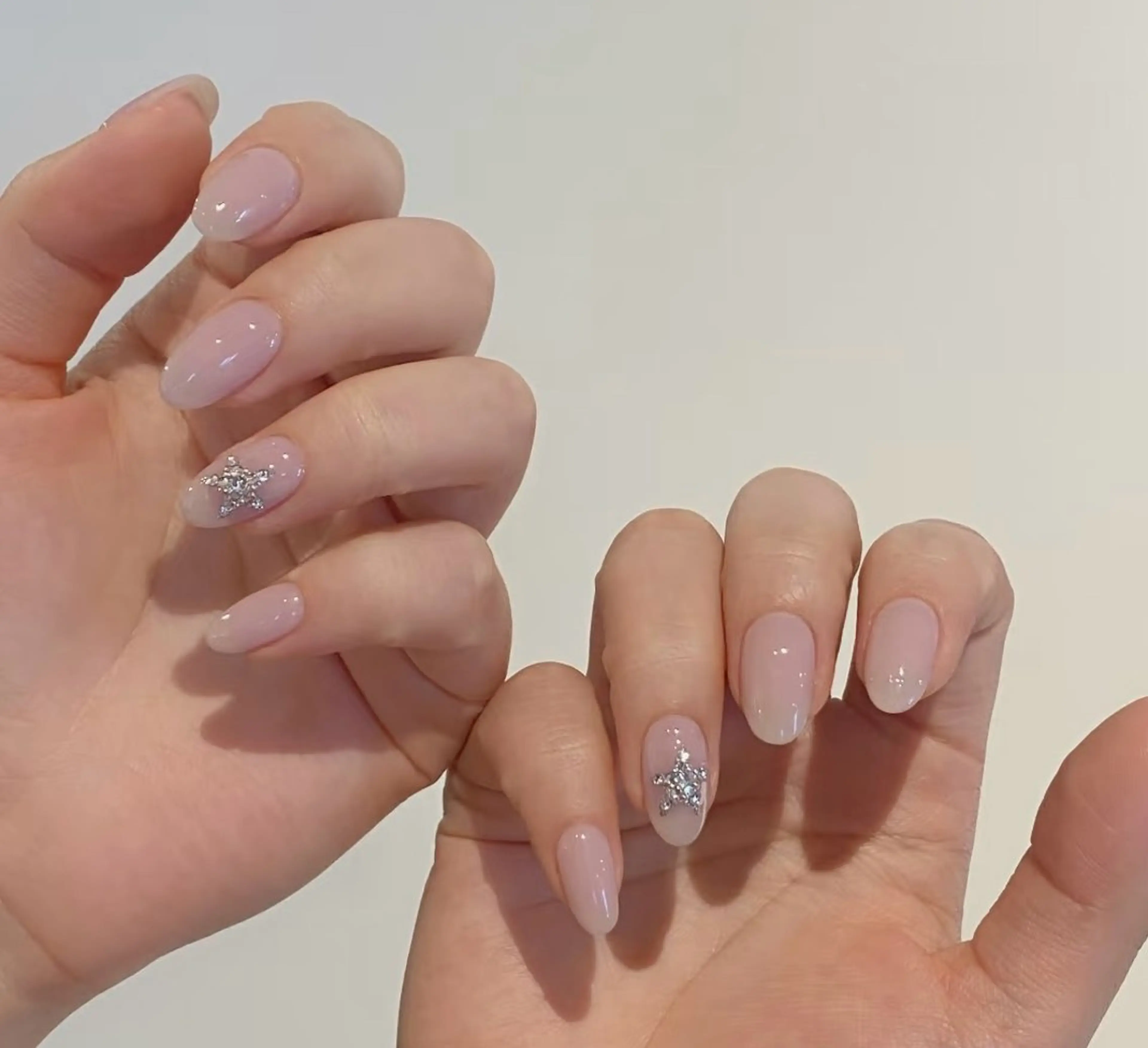 ネイル 高木 維麗絲のネイルデザイン