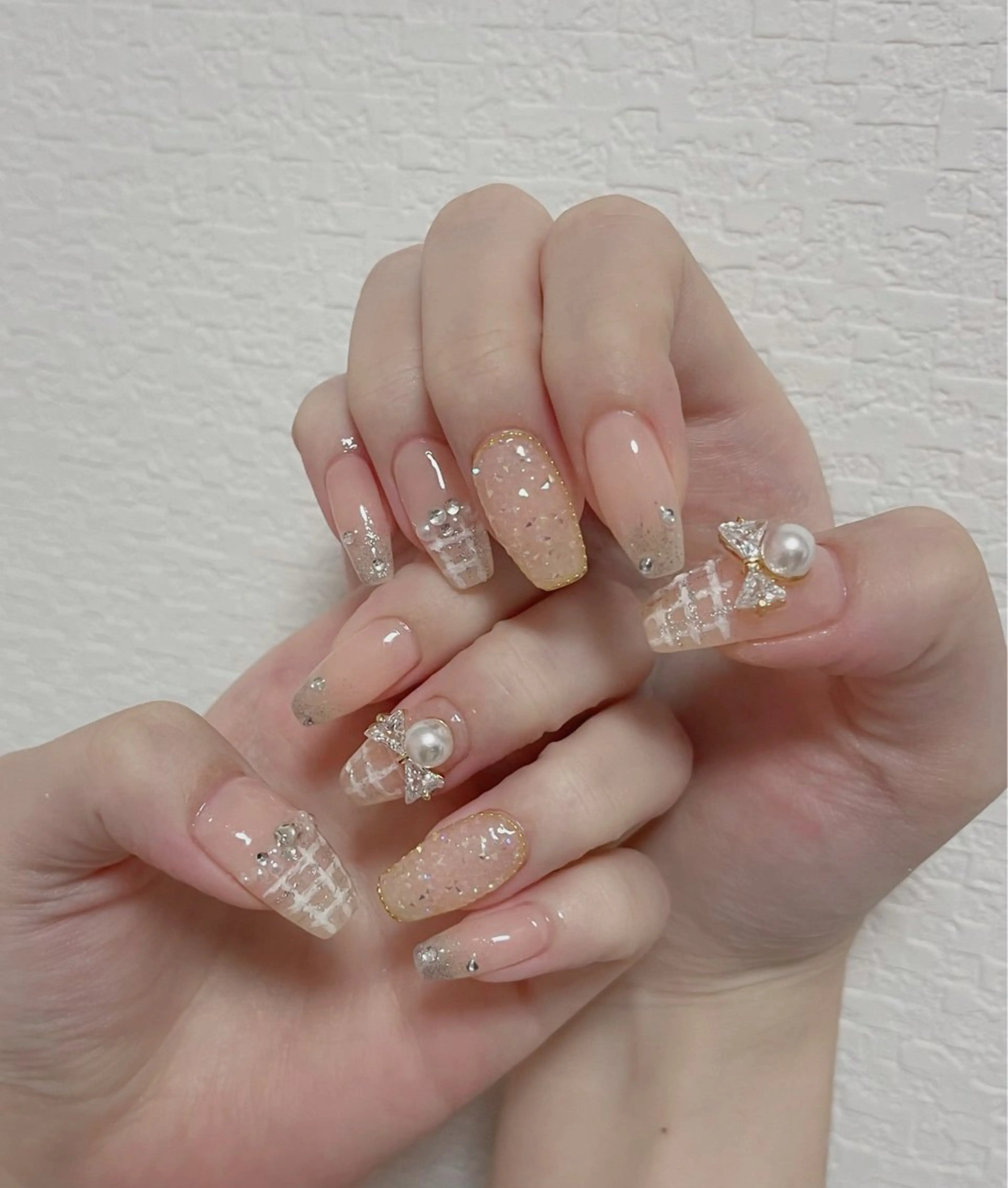 ネイル オーロラネイル 長さ出し フットネイル 韓国ネイル ラメ(グリッター) 👍thumbs up nail👍のネイルデザイン