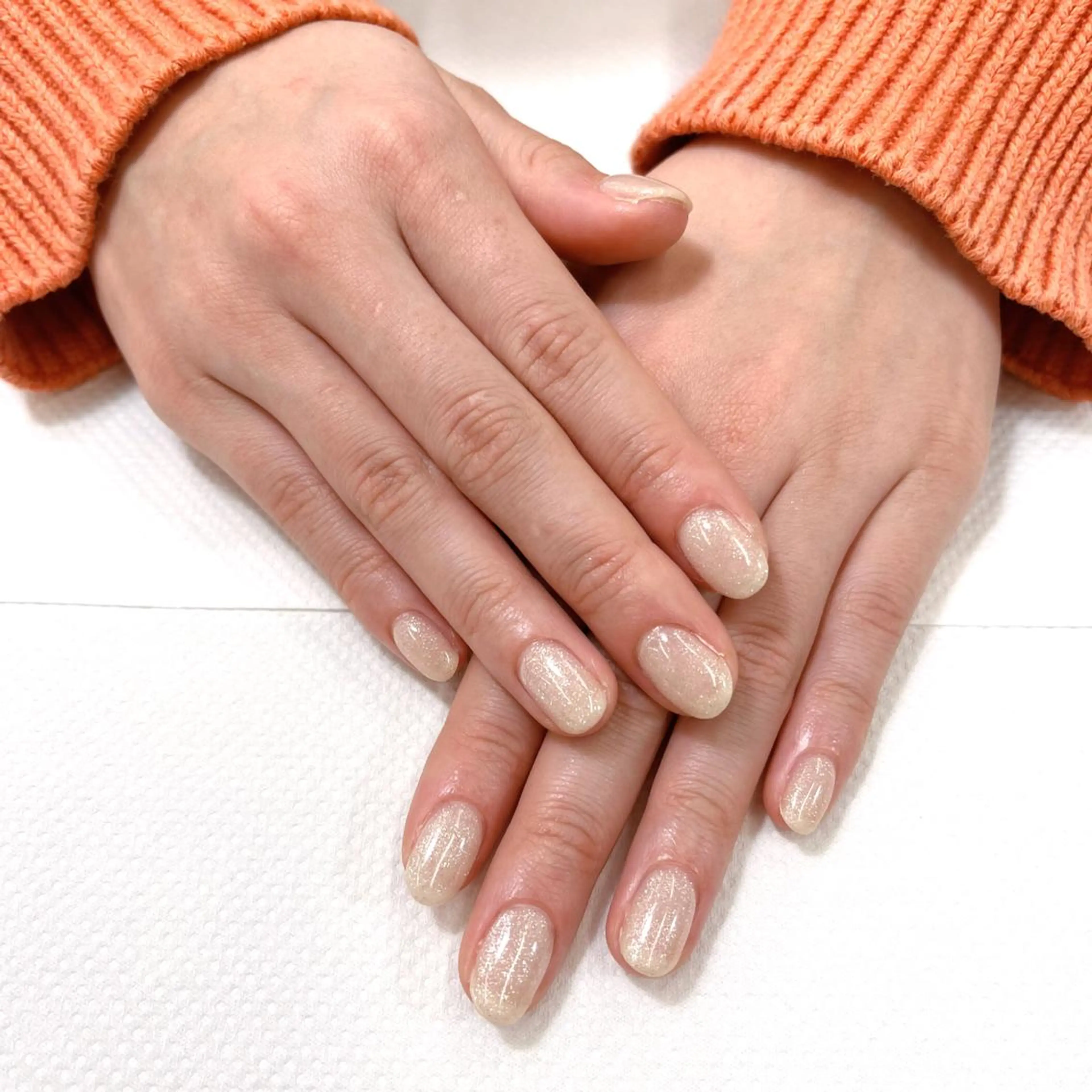 ネイル キラキラネイル ラメ(グリッター) ワンカラーネイル ホワイト 【MAXKELLY】 AOYAMAのネイルデザイン