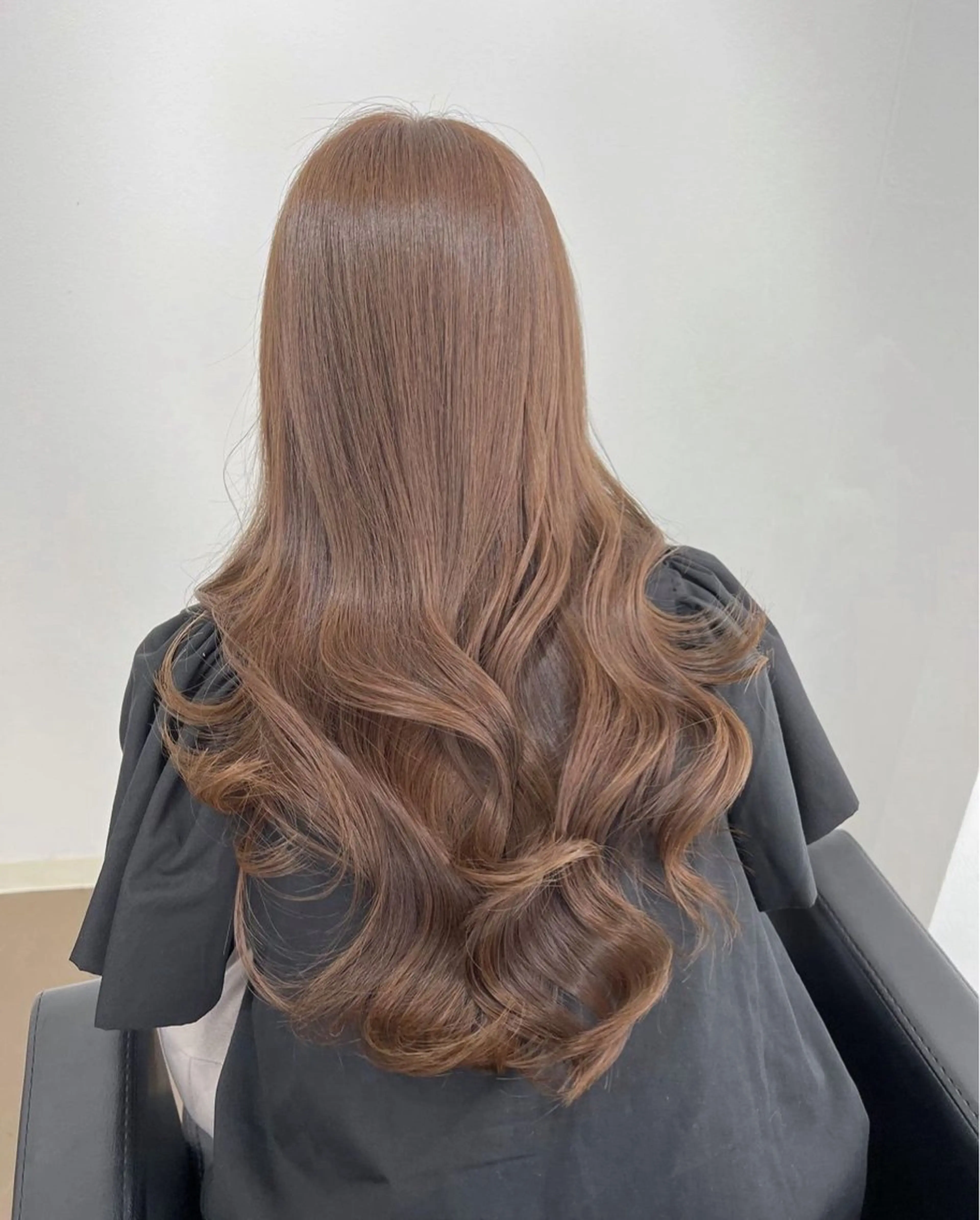 ロング カラー ベージュカラー 透明感カラー 神戸ボブ✂️ ioe三宮/田 伸佳のヘアスタイル