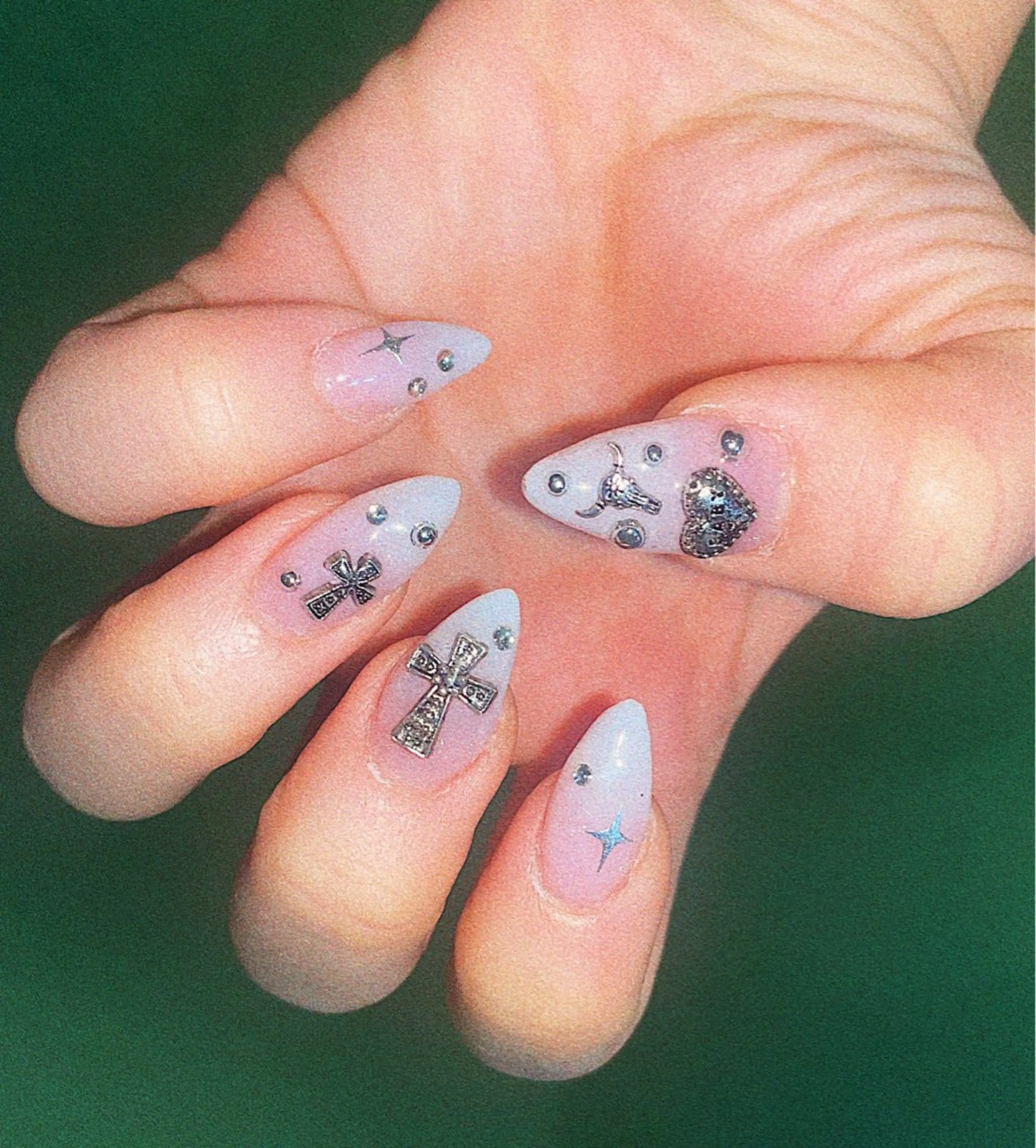 ネイル シルバー 🌴konami 4U NAIL🥥のネイルデザイン