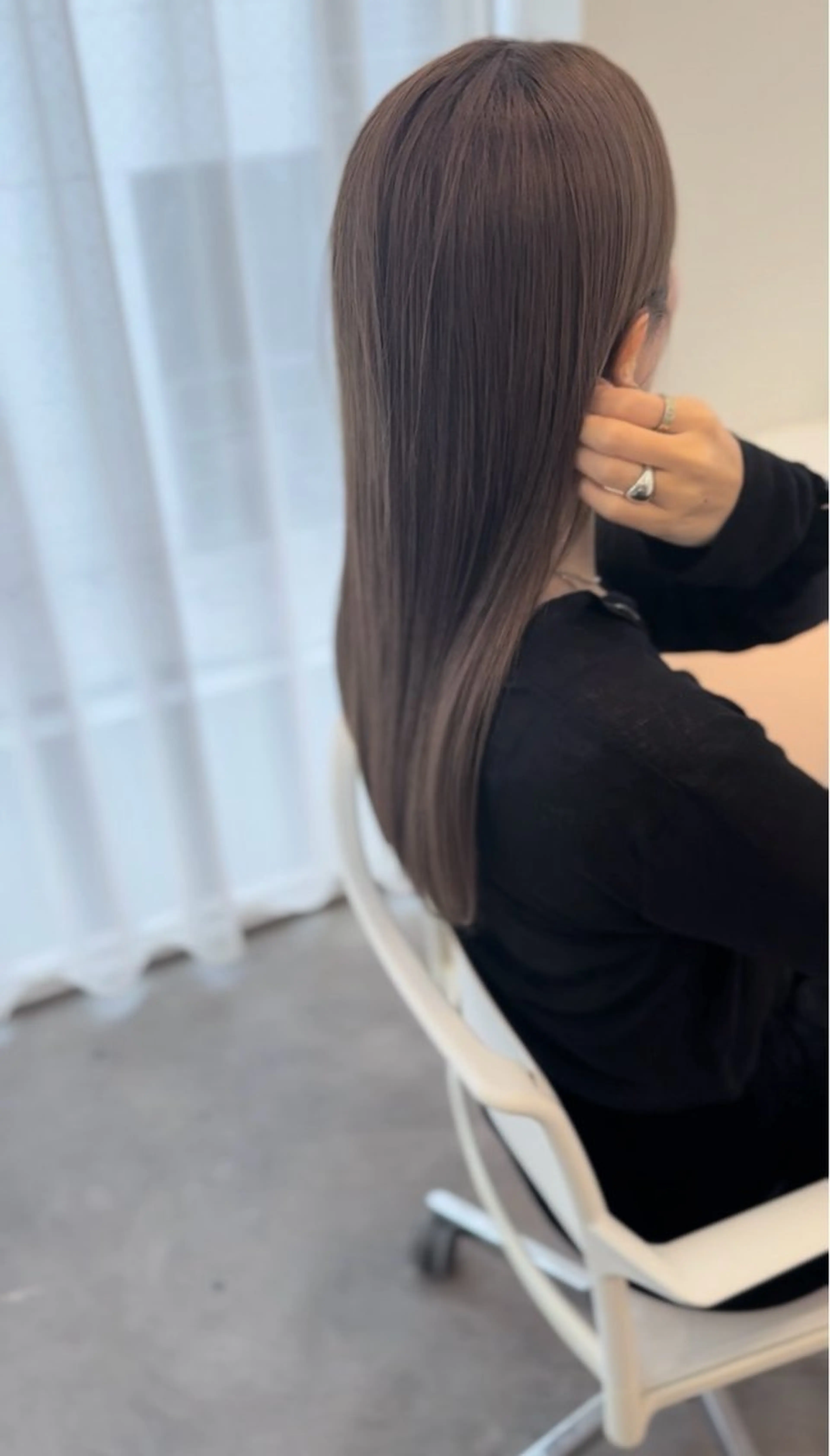 ロング PACE所属・ayumi ／透明感カラーのヘアスタイル