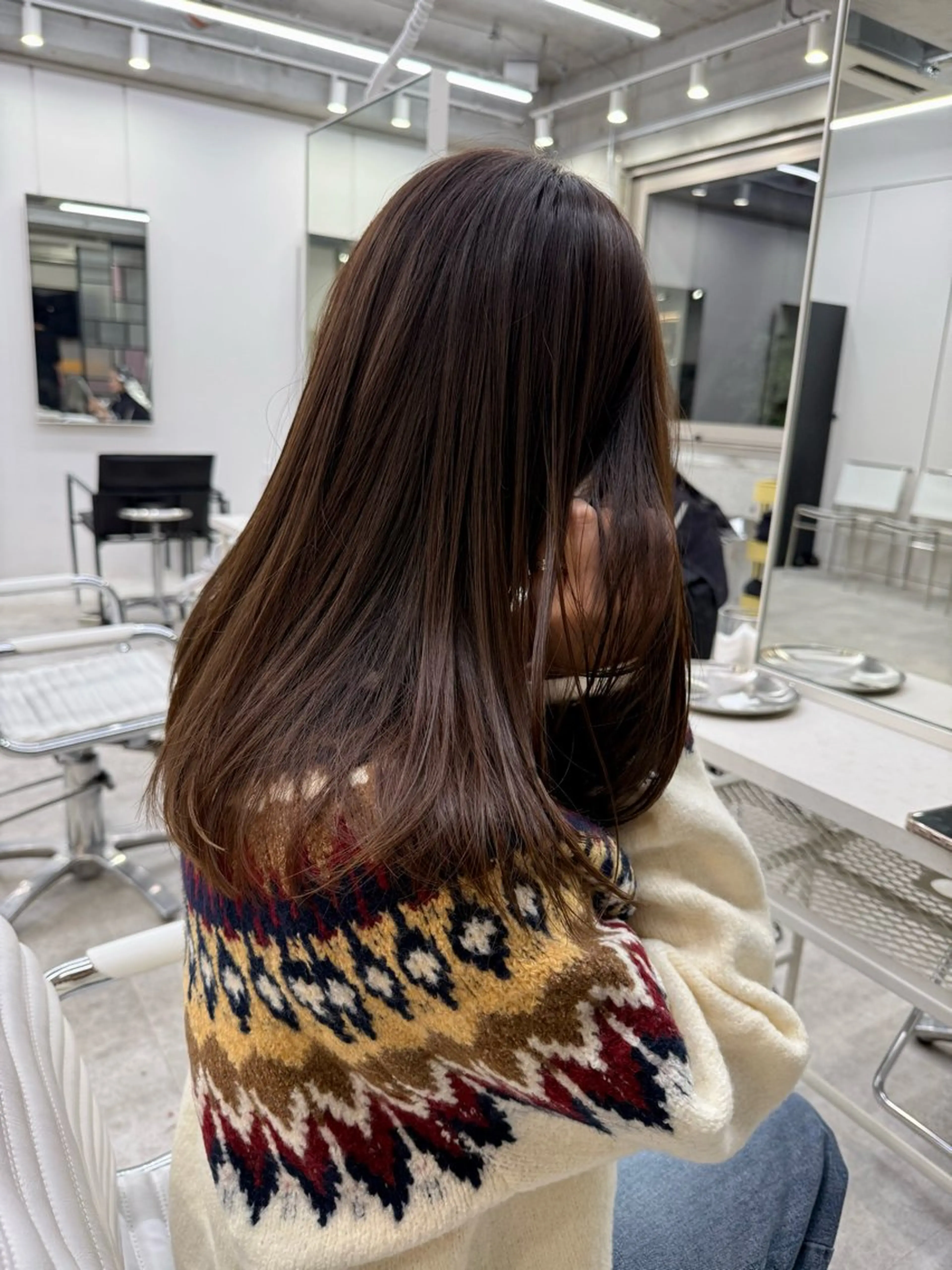 セミロング カラー 髪質改善 縮毛矯正 トリートメント カット ヘアカラー トリートメント 國井 廉のヘアスタイル