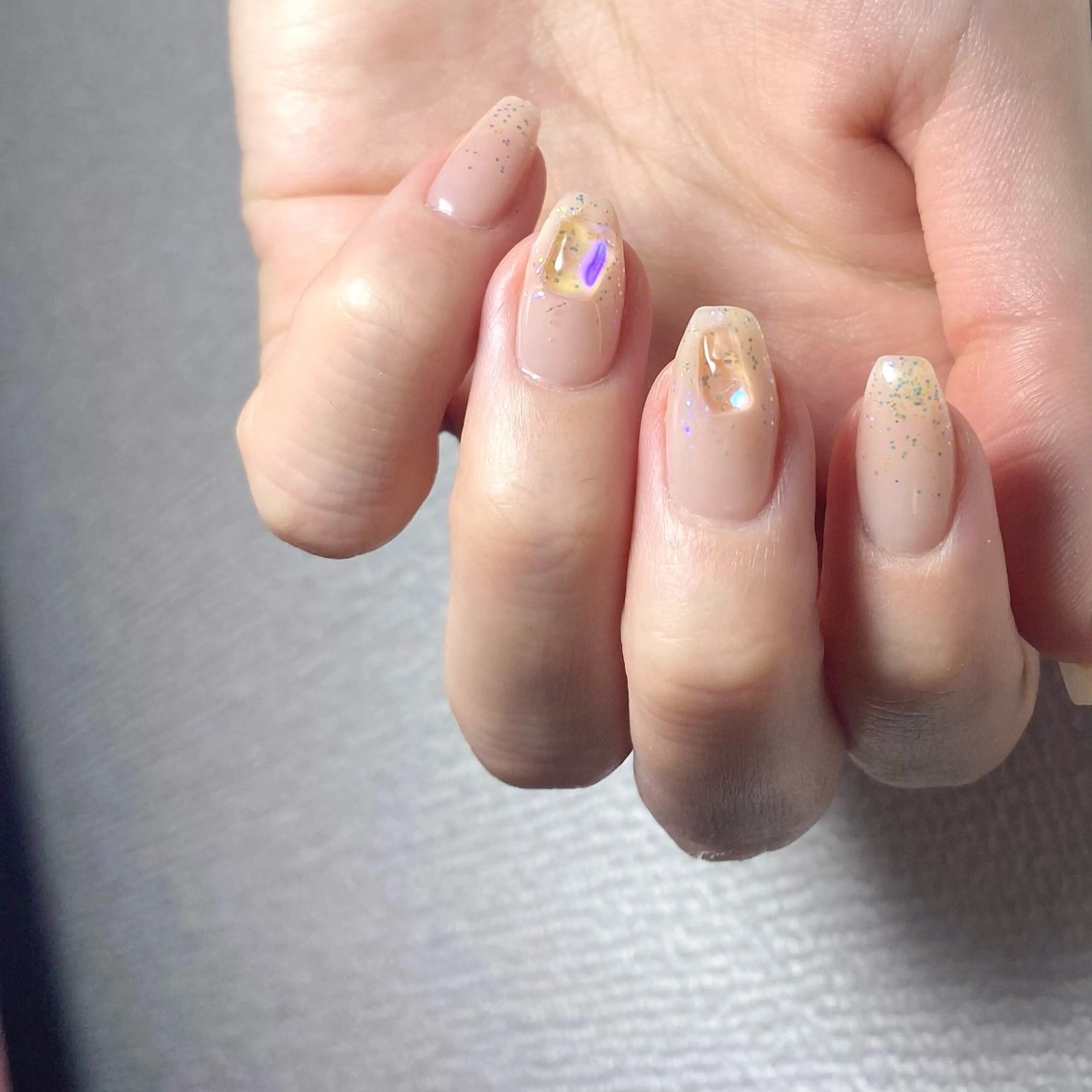 ネイル オーロラネイル 韓国ネイル Aoi💅🏻 表参道のネイルデザイン