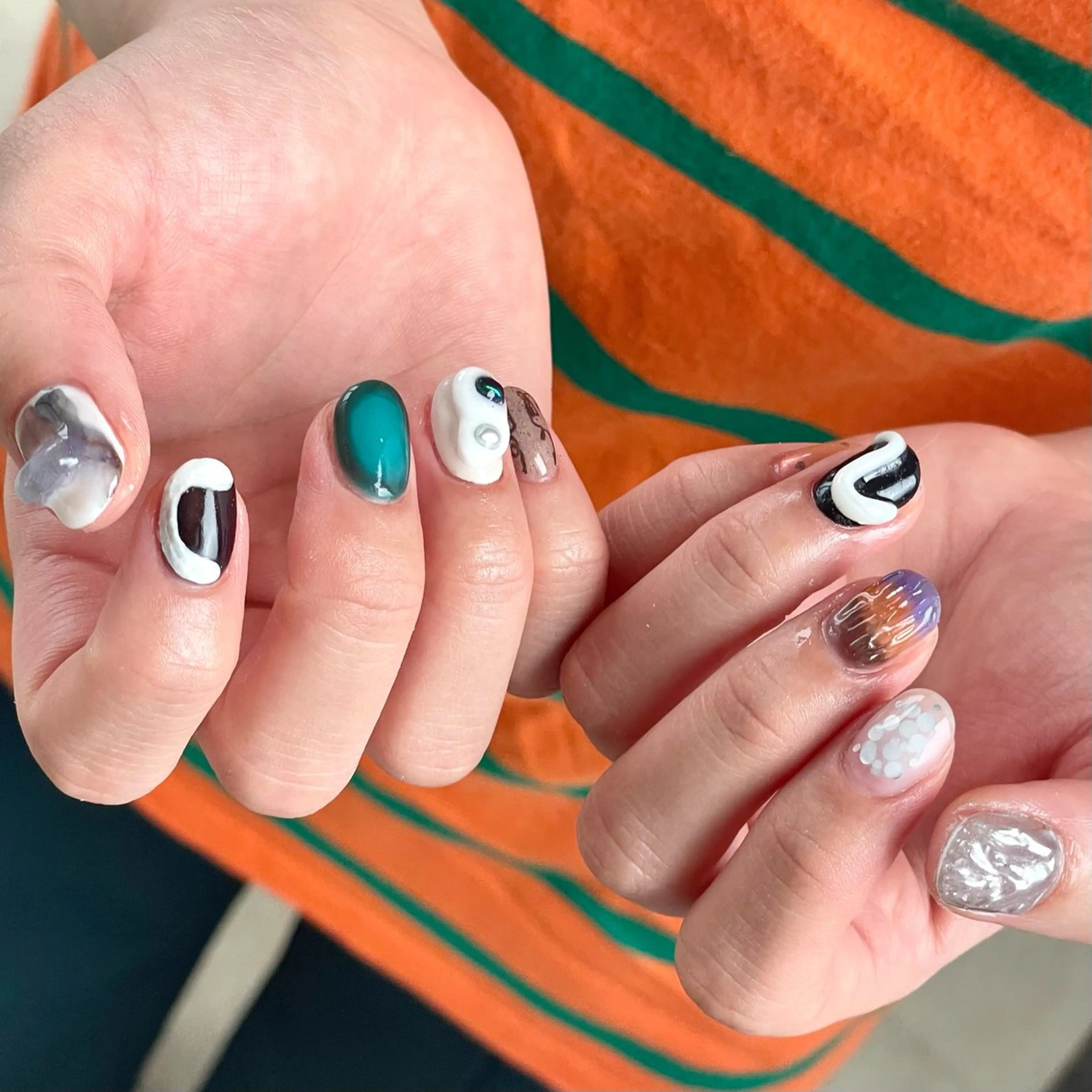 ショート m kaori𓃟のネイルデザイン