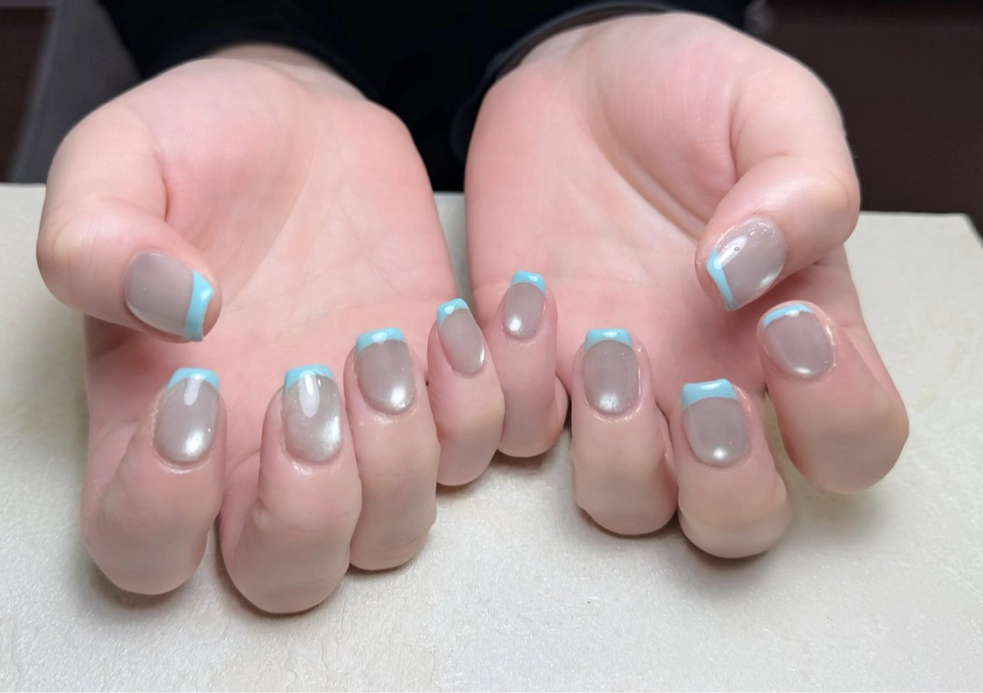 ネイル オーロラネイル 長さ出し フットネイル フレンチネイル ジェルネイル ハンドネイル 中野駅から2分 MEO NAILのネイルデザイン