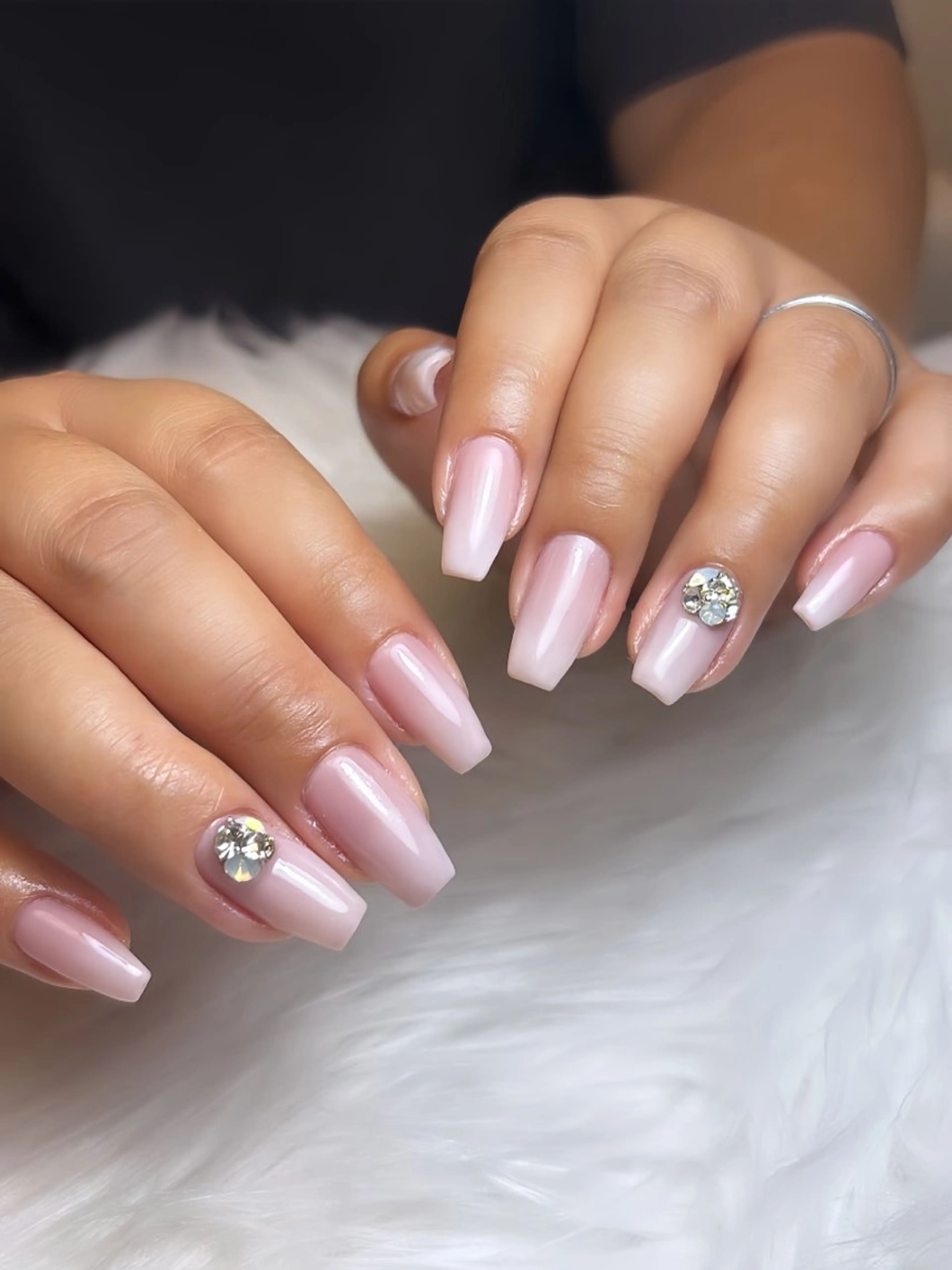 ネイル アートネイル 長さ出し ガーリー 韓国ネイル 持ち込み Rin Nail 新大久保店のネイルデザイン