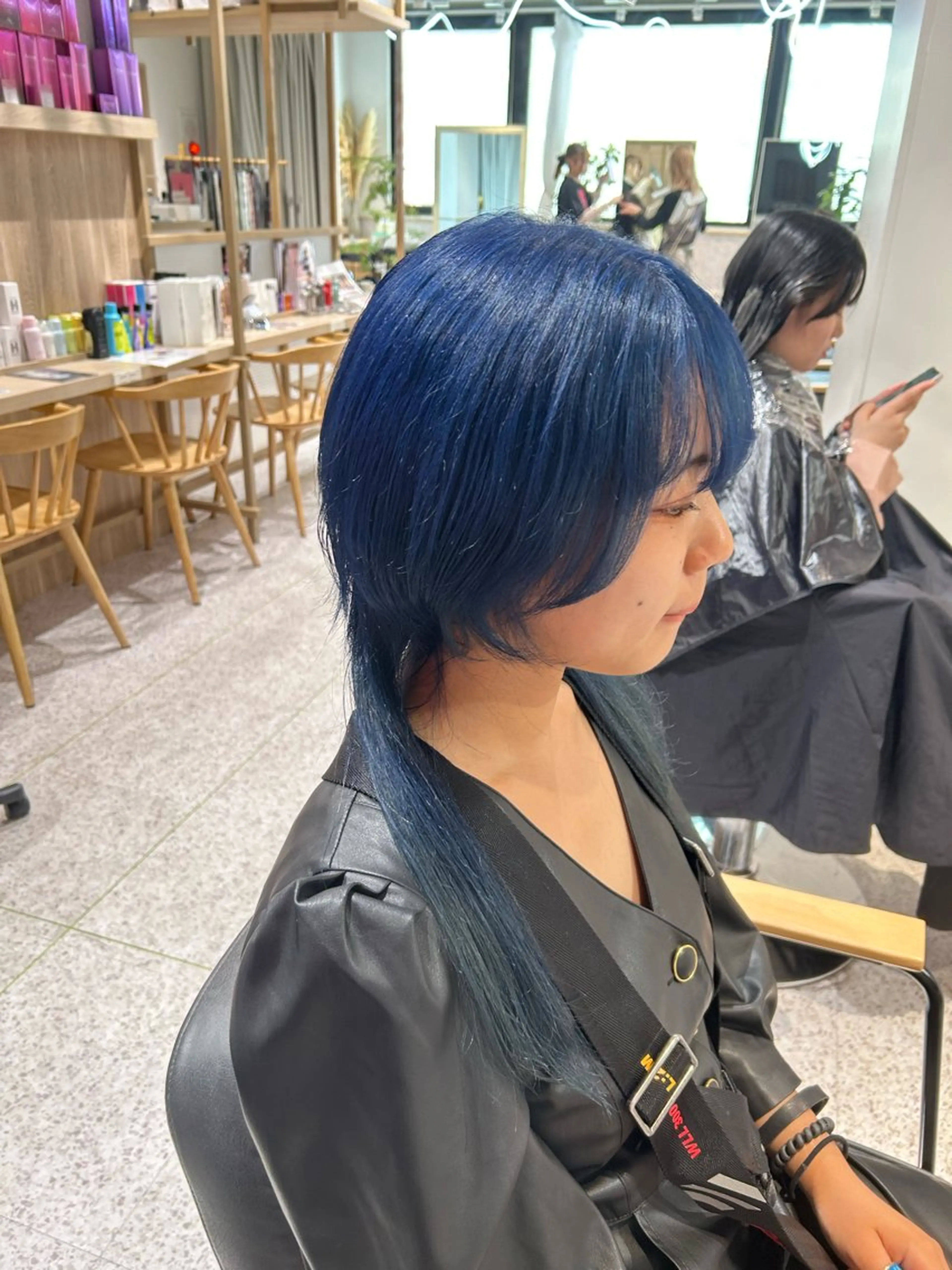 カラー ダブルカラー イヤリングカラー ハイトーンカラー インナーカラー 髪質改善 ヘアカラー ♡ハイトーン★ ネイル/しの♡のヘアスタイル