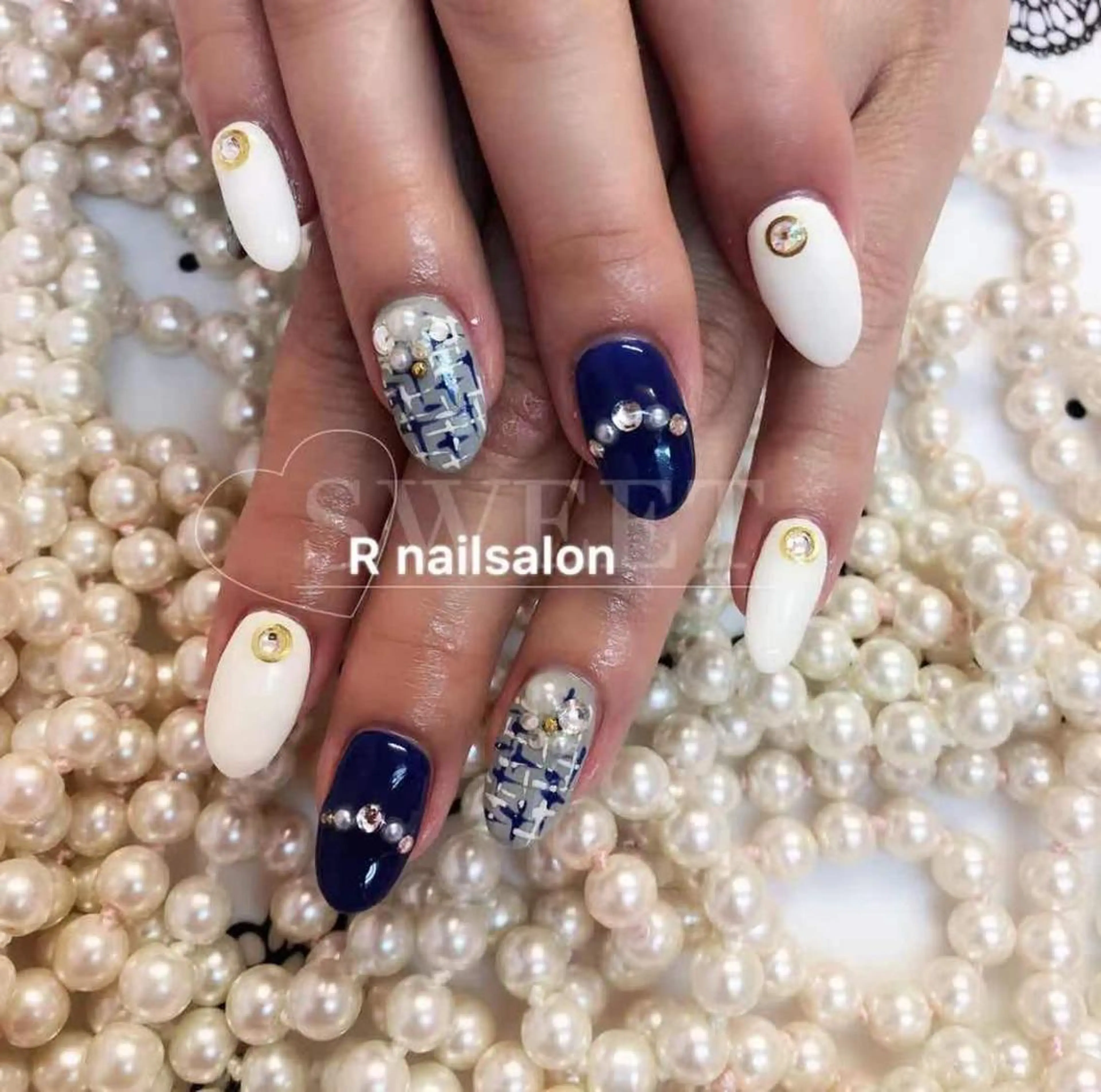 セミロング R NAILSALONのネイルデザイン