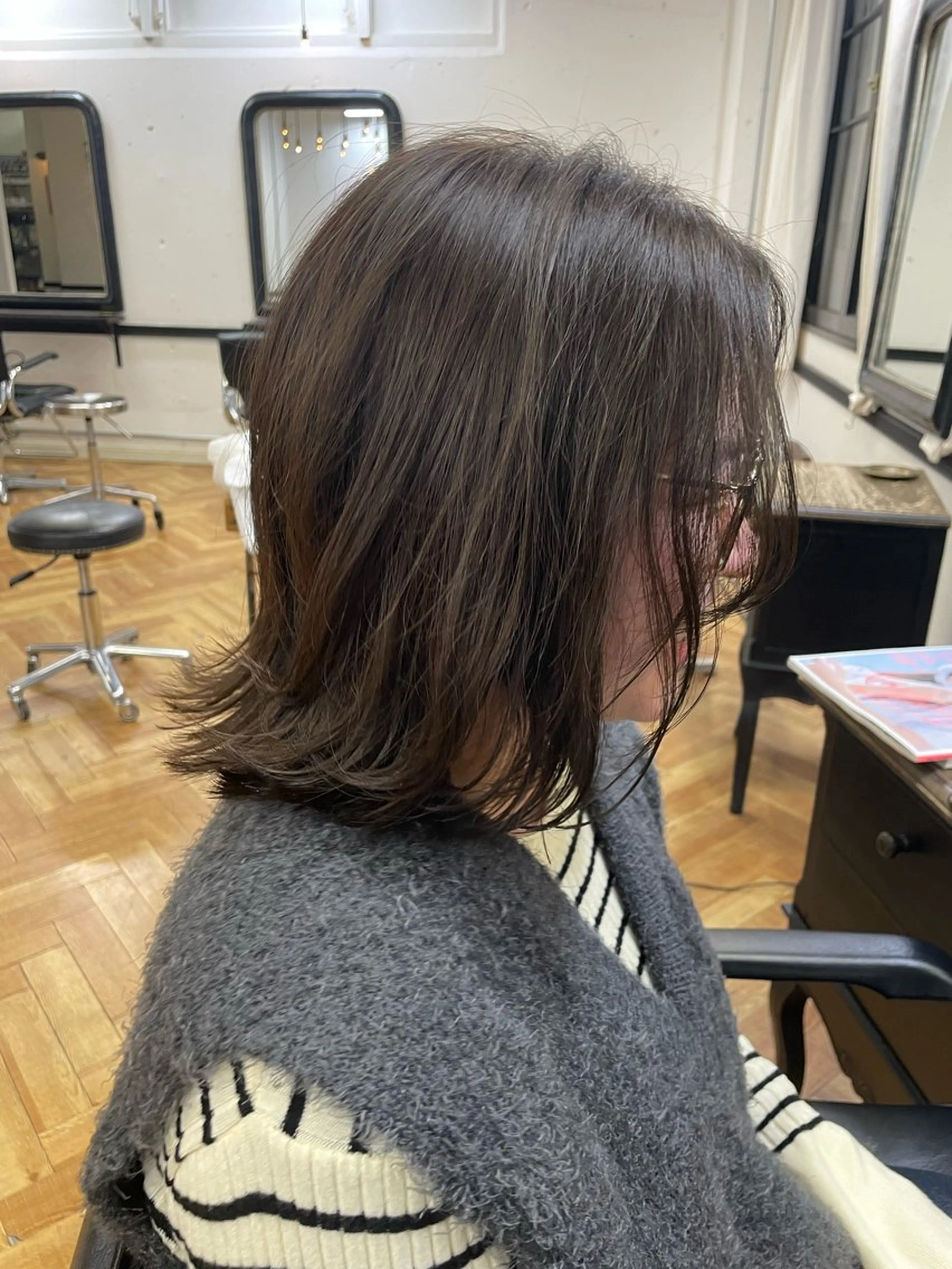 ミディアム 外ハネヘア イノウエタケノリ /カット/パーマのヘアスタイル