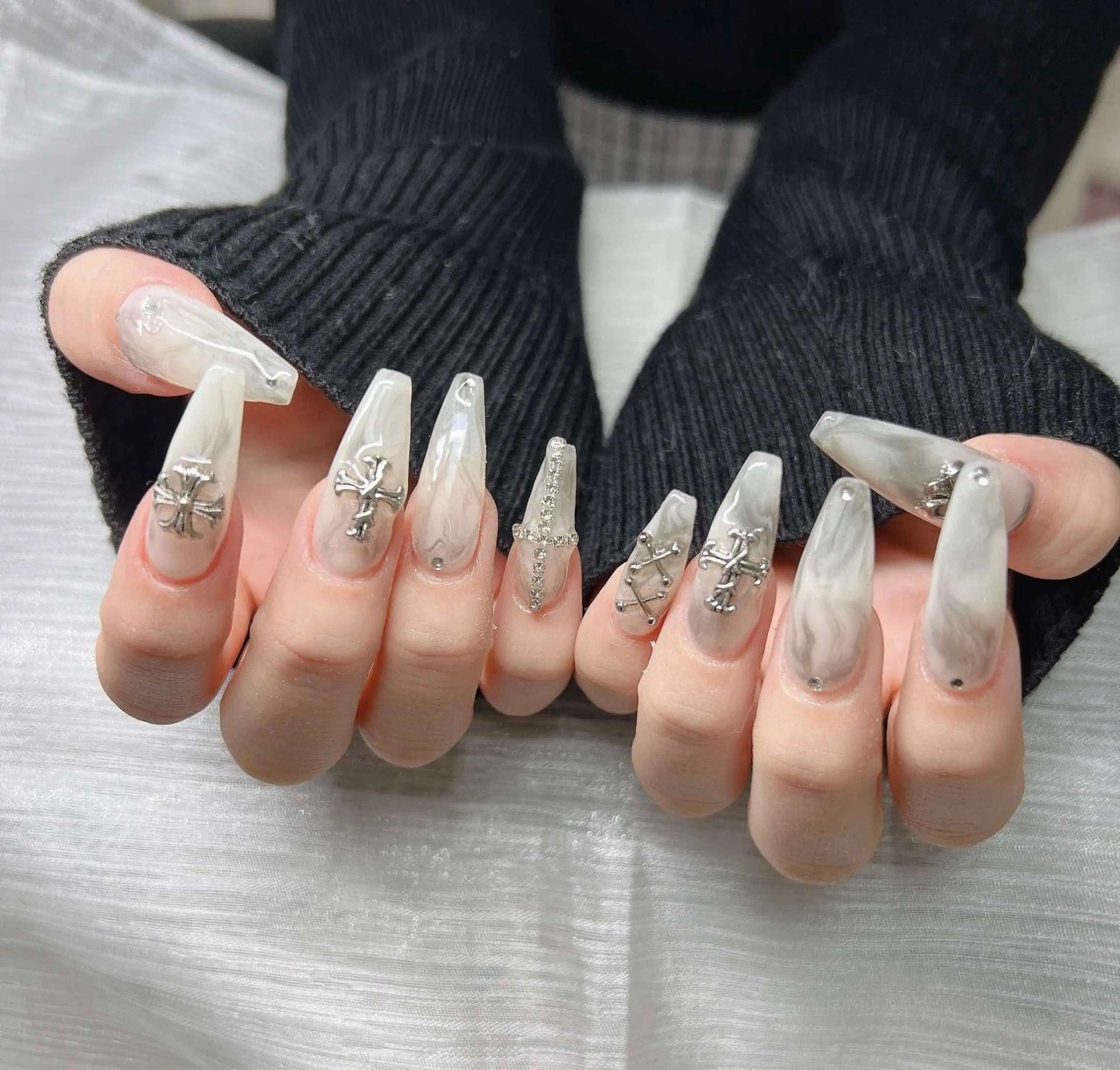 ネイル オーロラネイル チークネイル 長さ出し フットネイル フレンチネイル Lee Nails チップ長さだし専門店のネイルデザイン