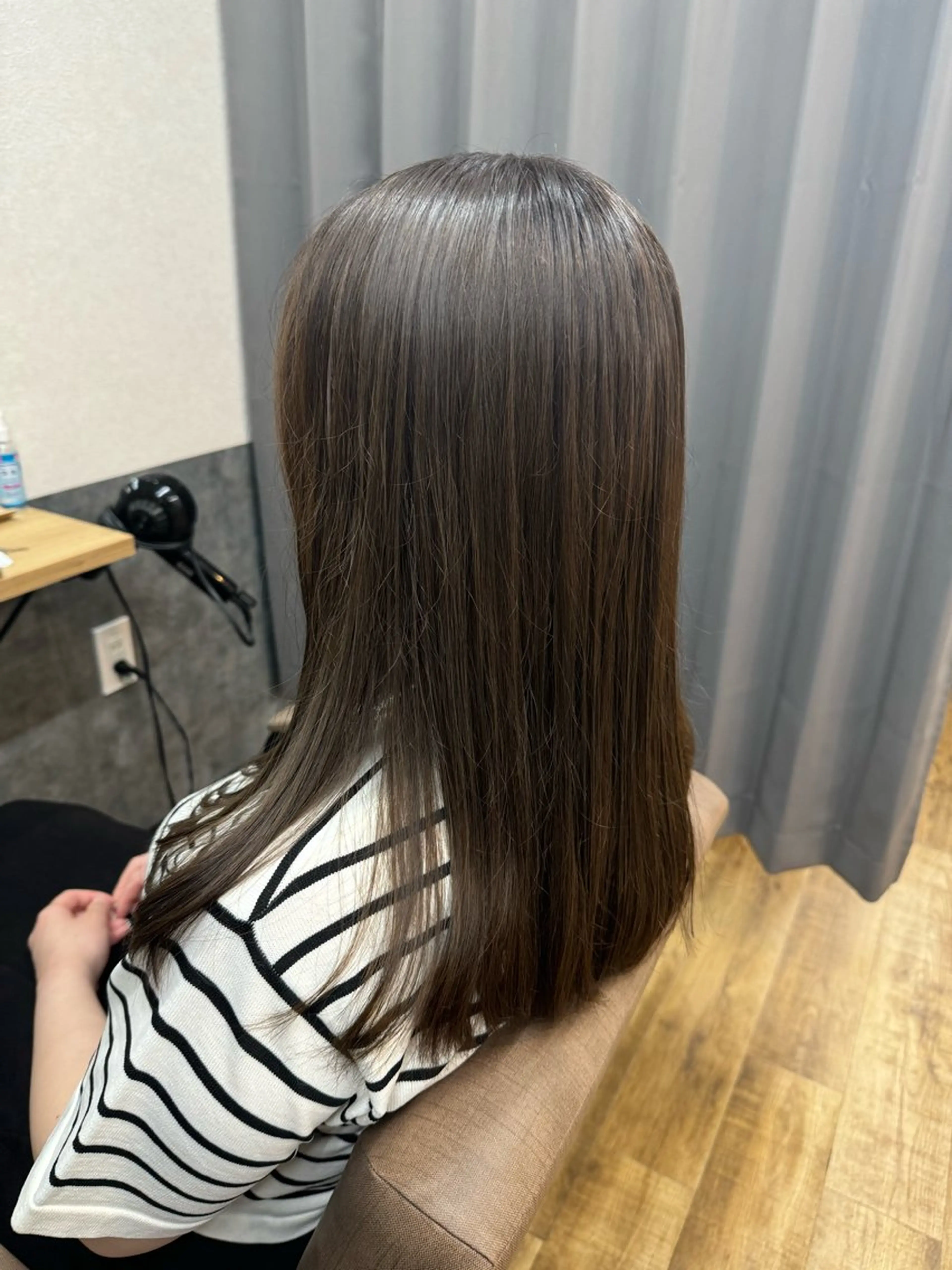 セミロング カラー ヘーゼル TELAHAIR南流山店所属・TERA  HAIR HARUのヘアスタイル