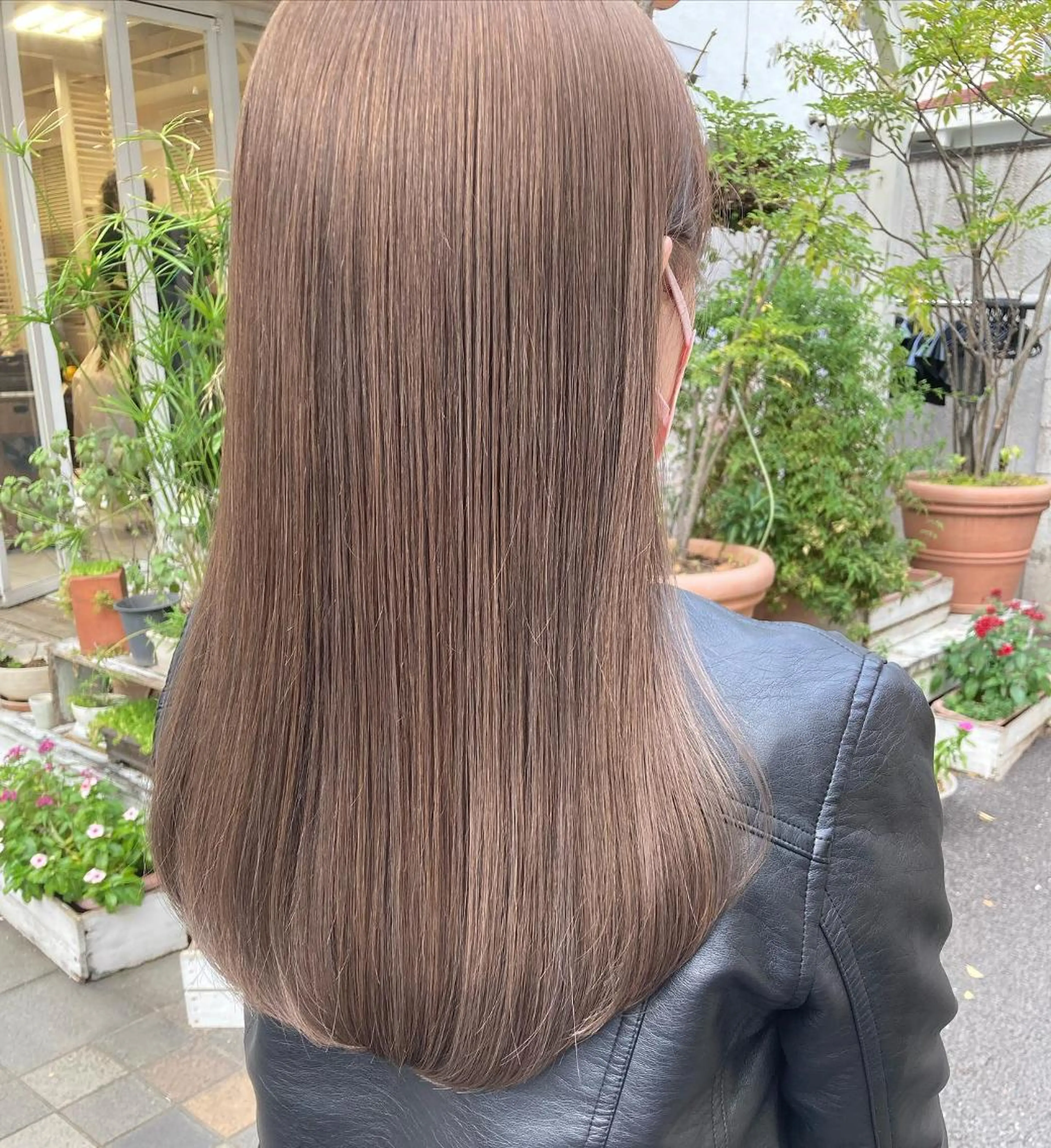 ミディアム カラー ヘアアレンジ ベージュカラー グレージュ ハイライトカラー ミルクティーベージュ くせ毛 韓国/髪質改善💘 櫻井かれんのヘアスタイル