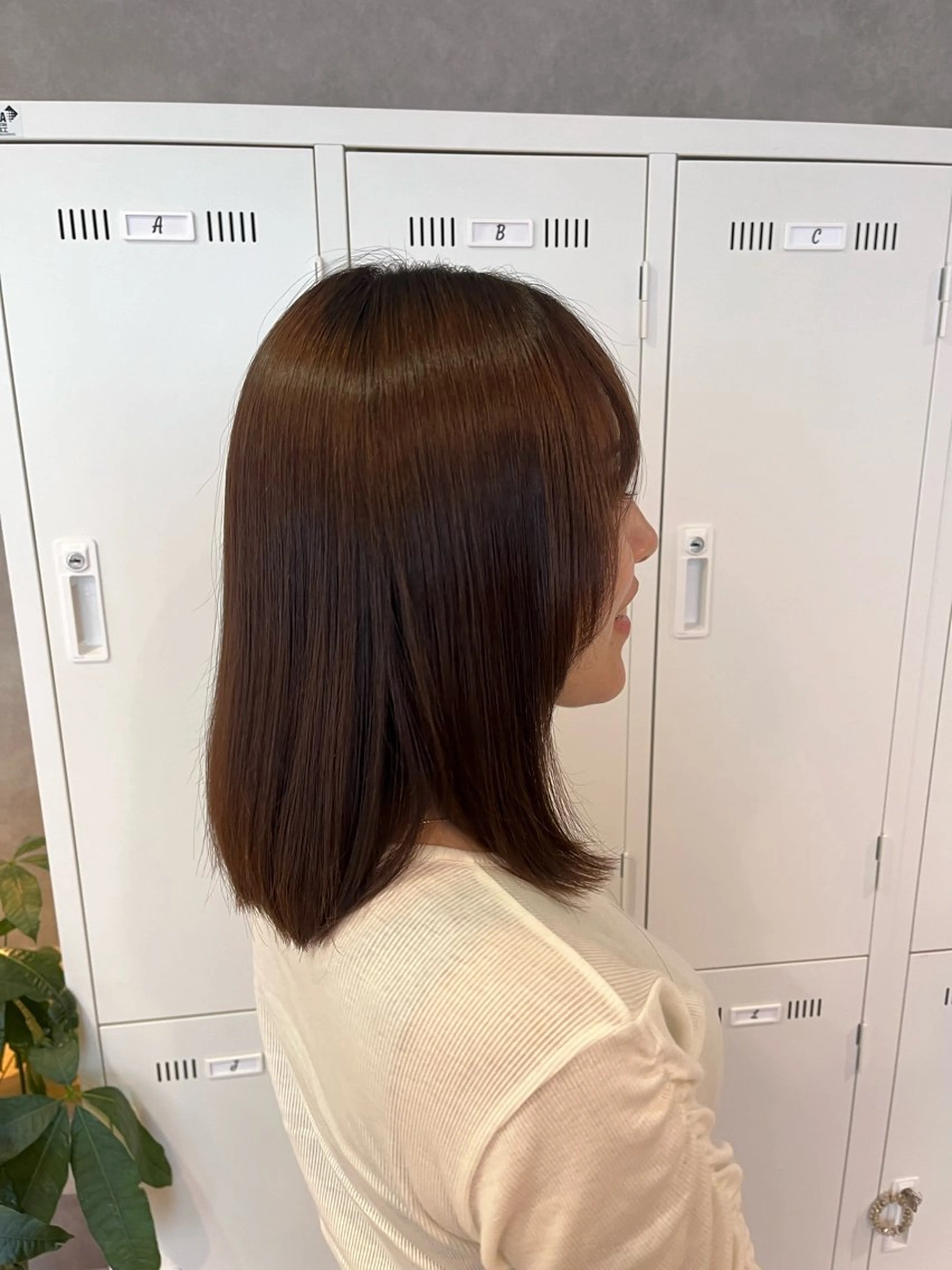 ミディアム カラー アッシュ ブラウンカラー 透明感カラー オレンジ 野沢 知花のヘアスタイル