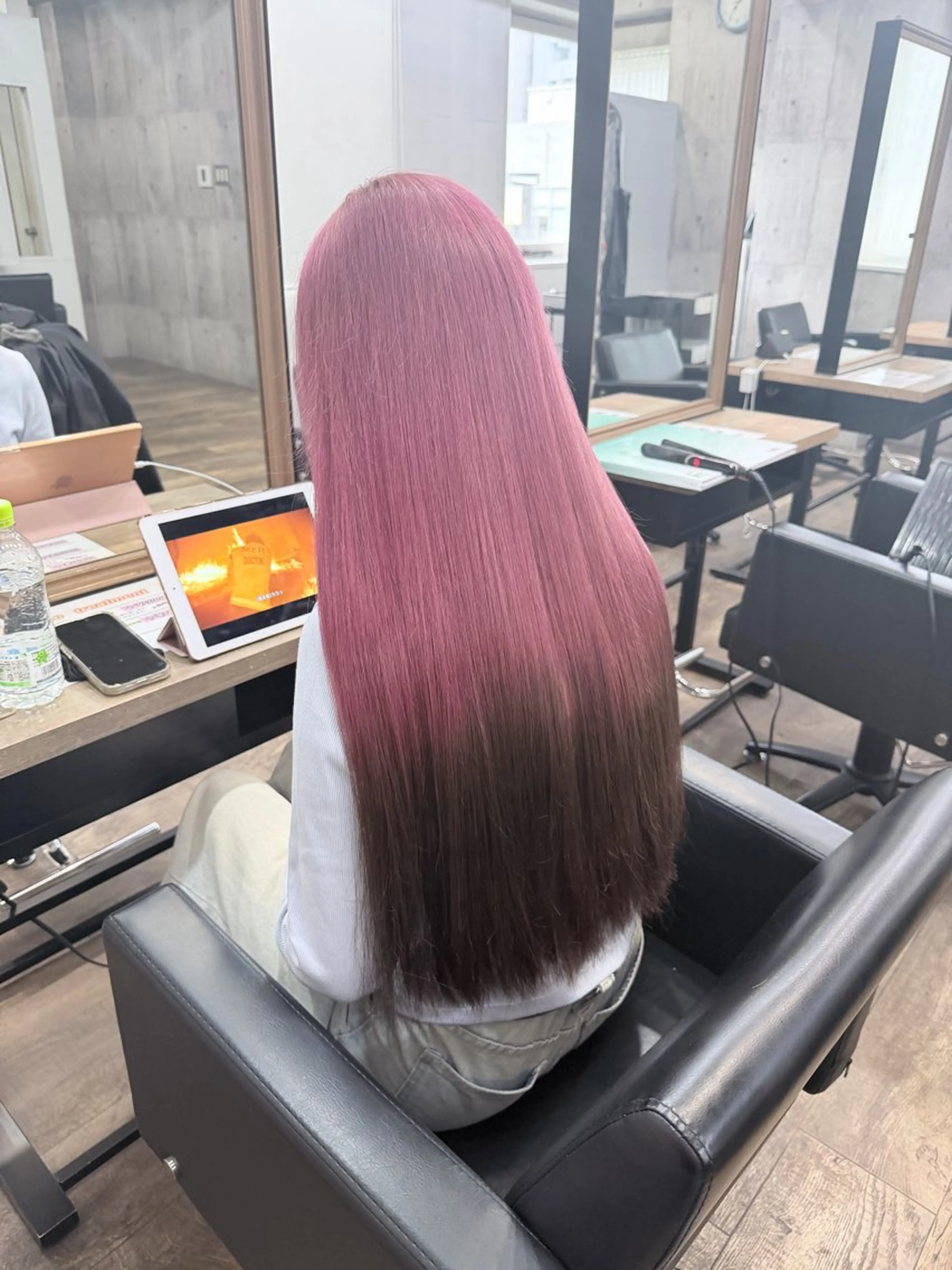 ロング ボブ ハイライト レイヤーカット サニーサイド大名 ダブルカラー髪質改善のヘアスタイル