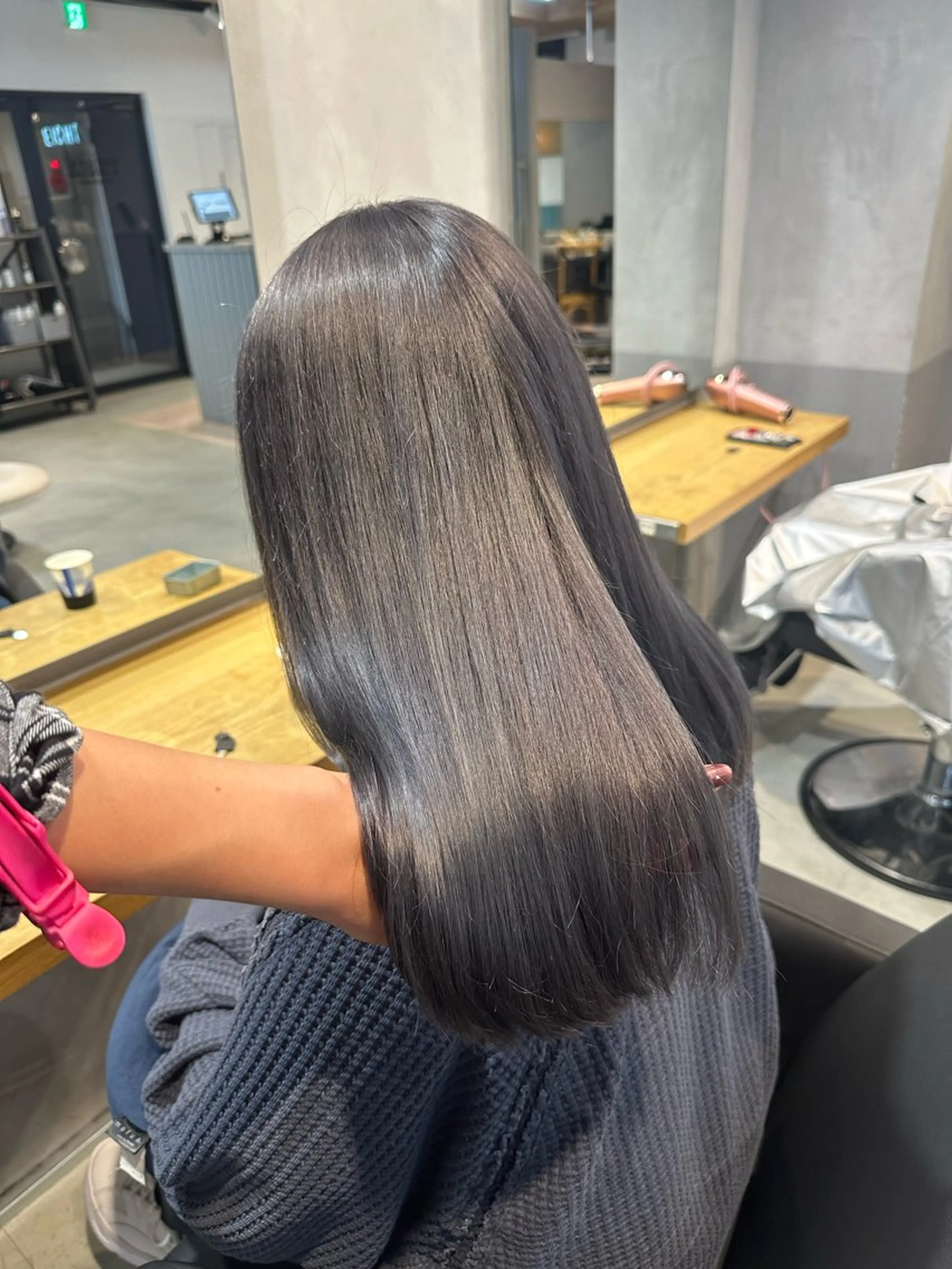 ミディアム カラー ブリーチ グレージュ ヘアカラー トリートメント 💖ハイライト/ハイ トーン💖MIKIのヘアスタイル