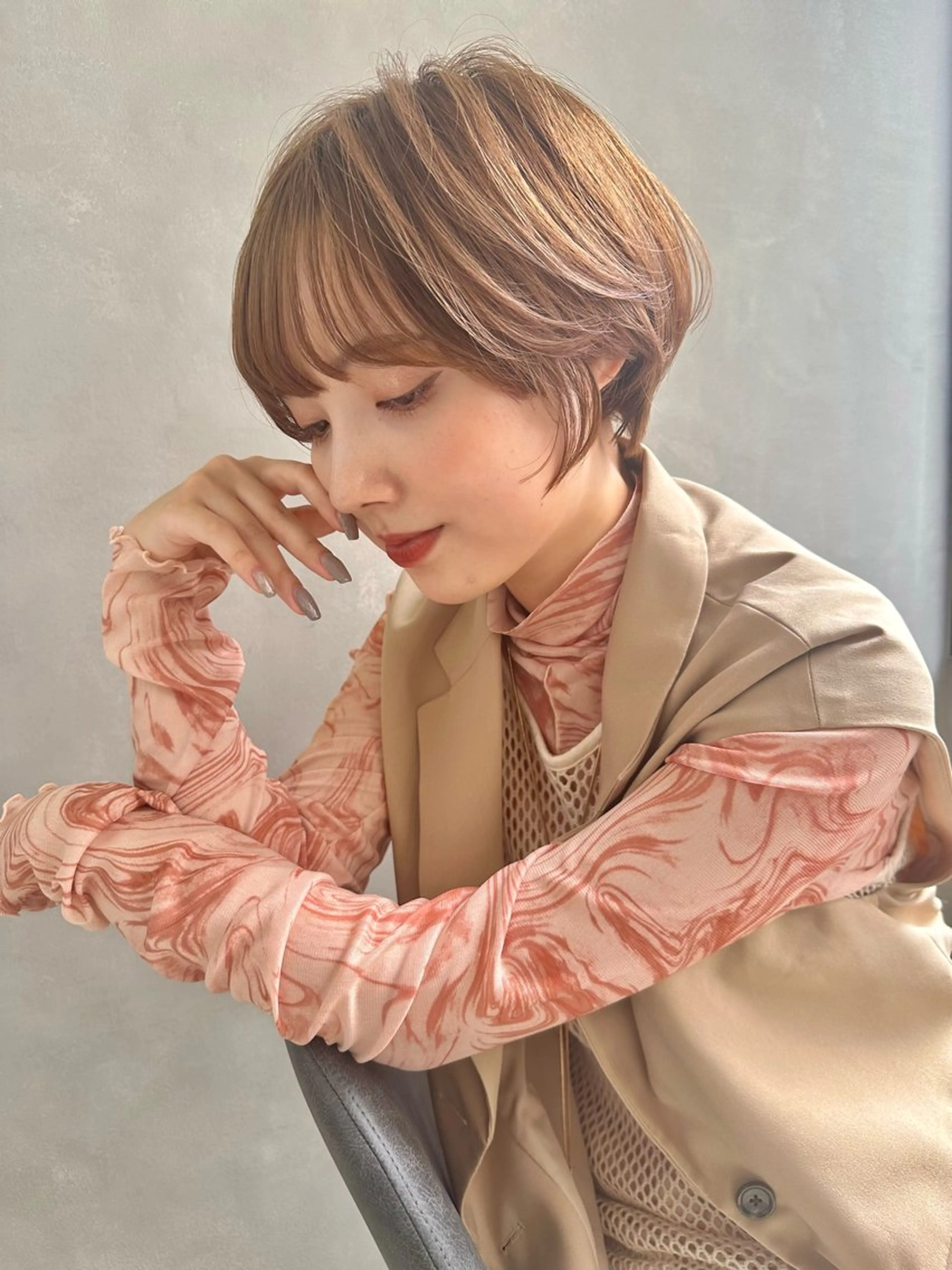 ショート カラー カット ヘアカラー トリートメント ベージュ🧸🤎/ブ リーチ/あかね🕊️のヘアスタイル