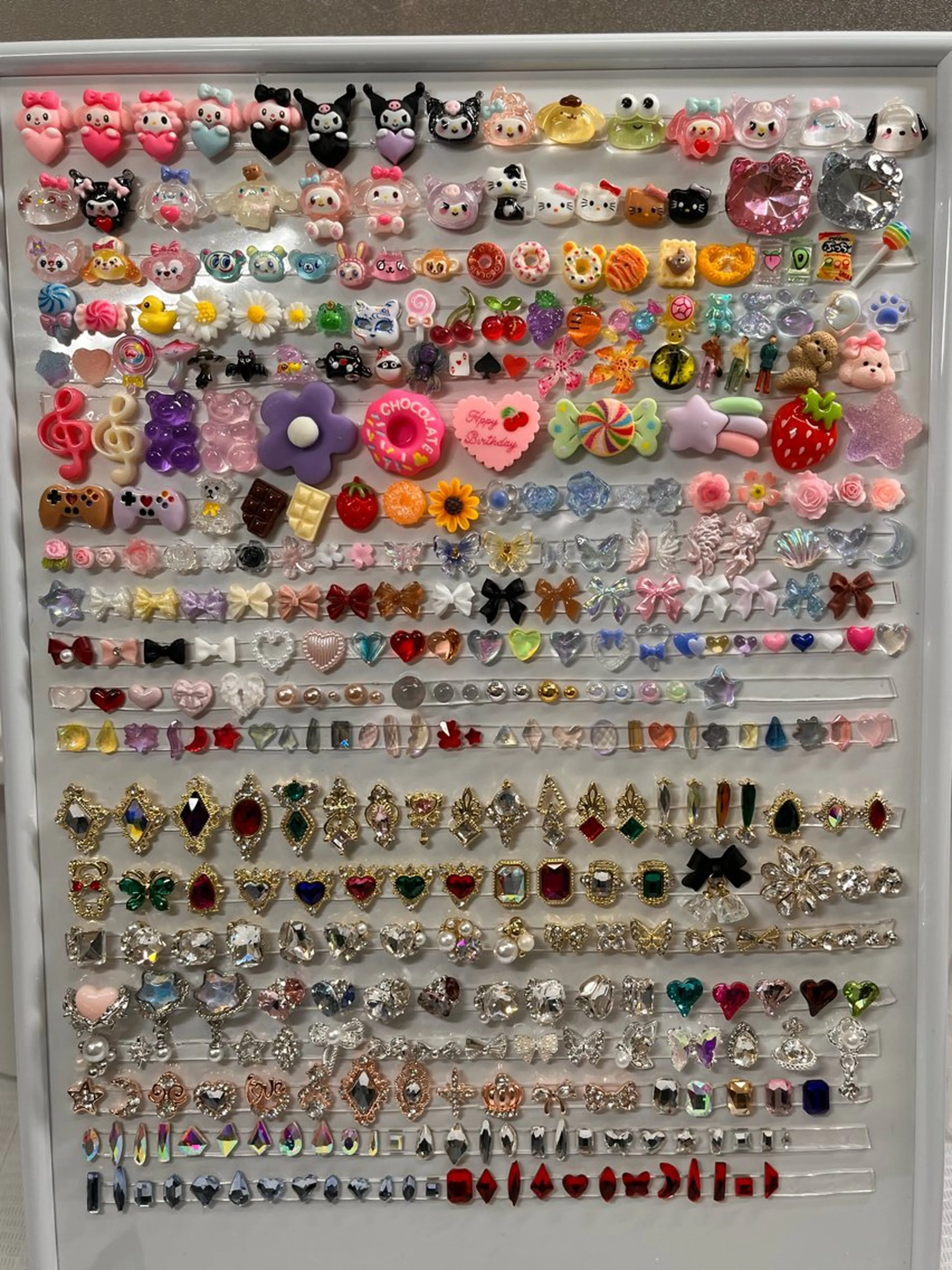 ミディアム ハンドネイル フットネイル Silent /話さないネイルサロン所属・河島 翼のネイルデザイン