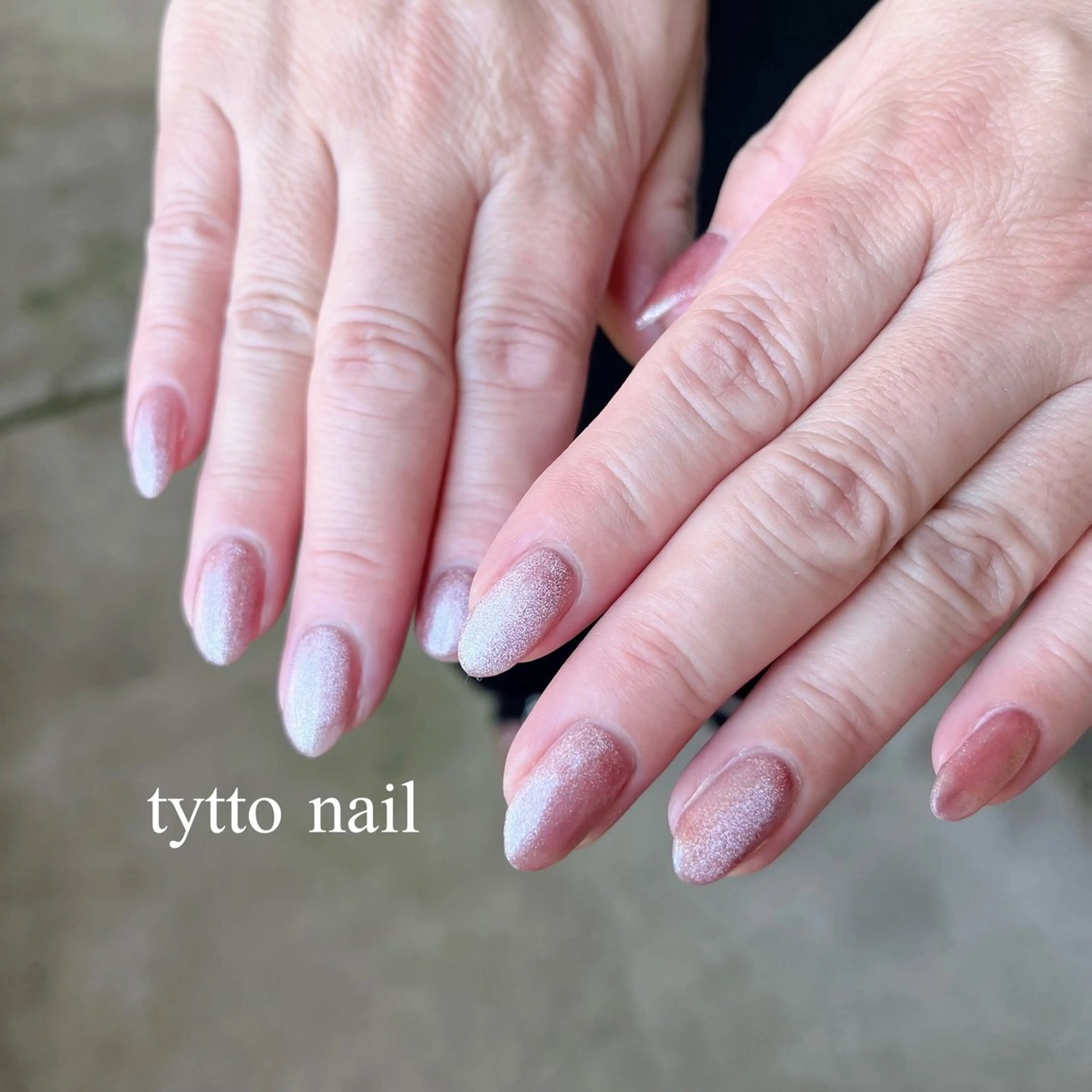 ネイル キラキラネイル マグネットネイル オフィスネイル ワンカラーネイル シンプルネイル ハンドネイル tytto nail ❤︎‪‪eri‪‪のネイルデザイン