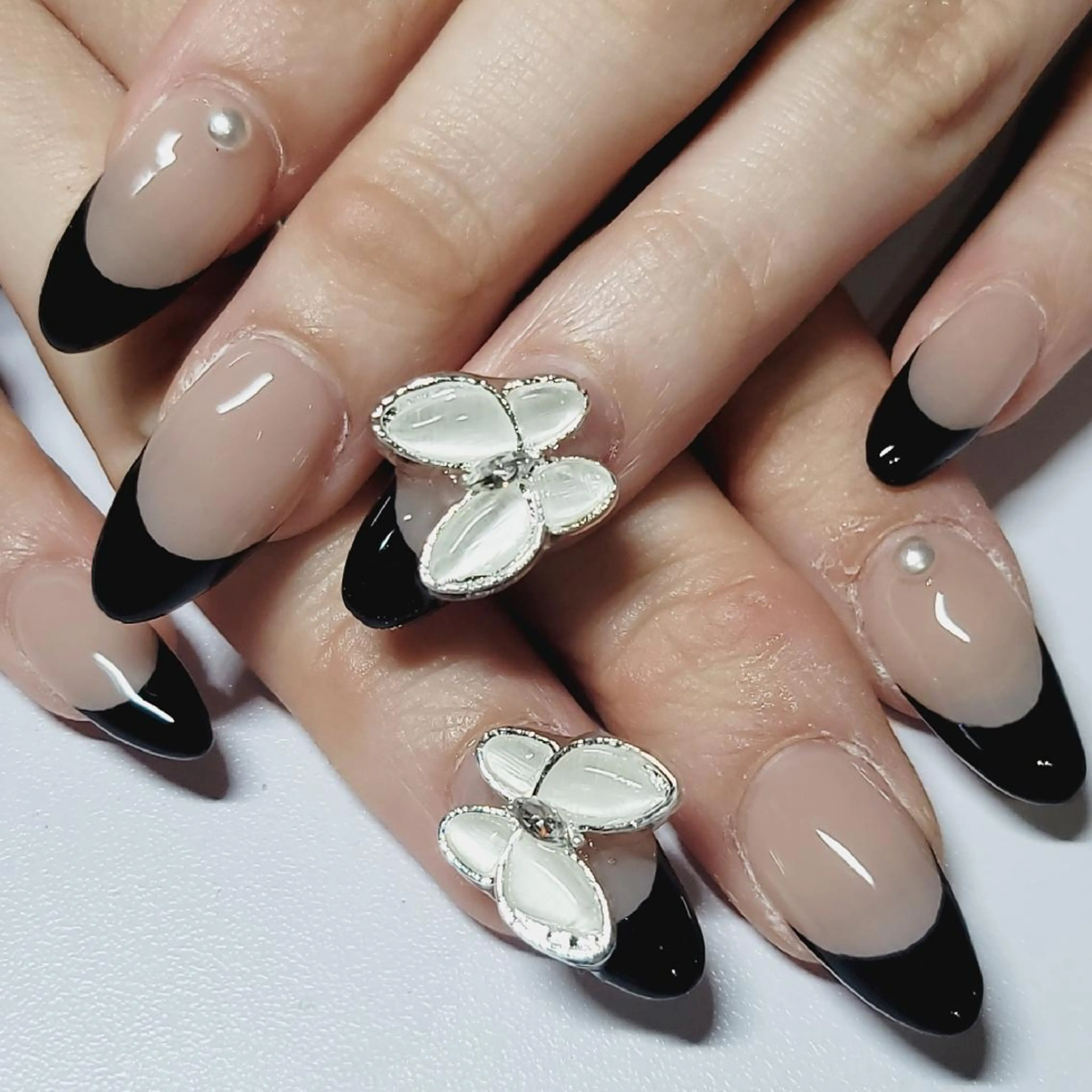 ネイル フレンチネイル シンプルネイル ストーンネイル ハンドネイル よしだ ひろきのネイルデザイン