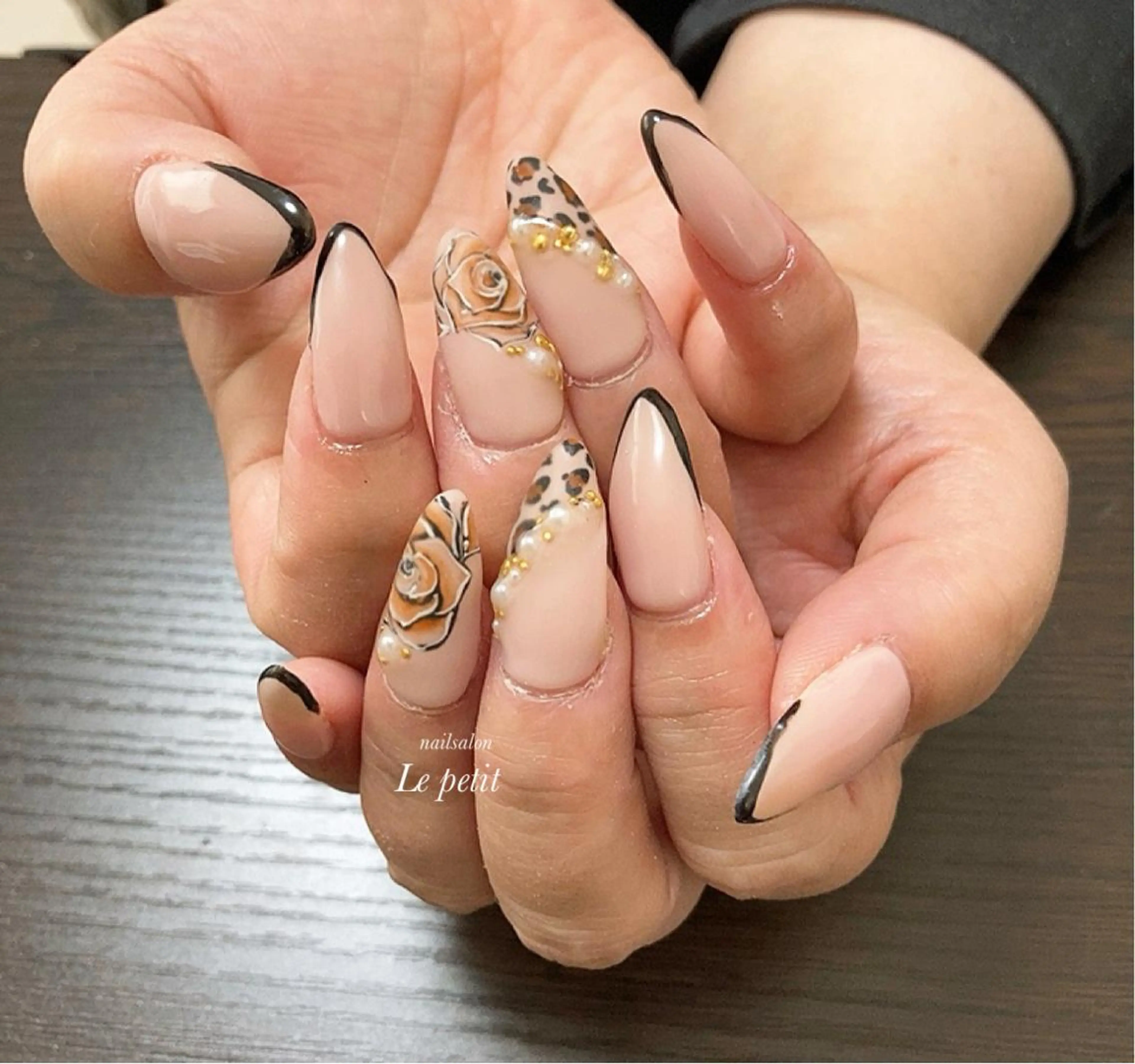 ネイル 石野 広佳のネイルデザイン