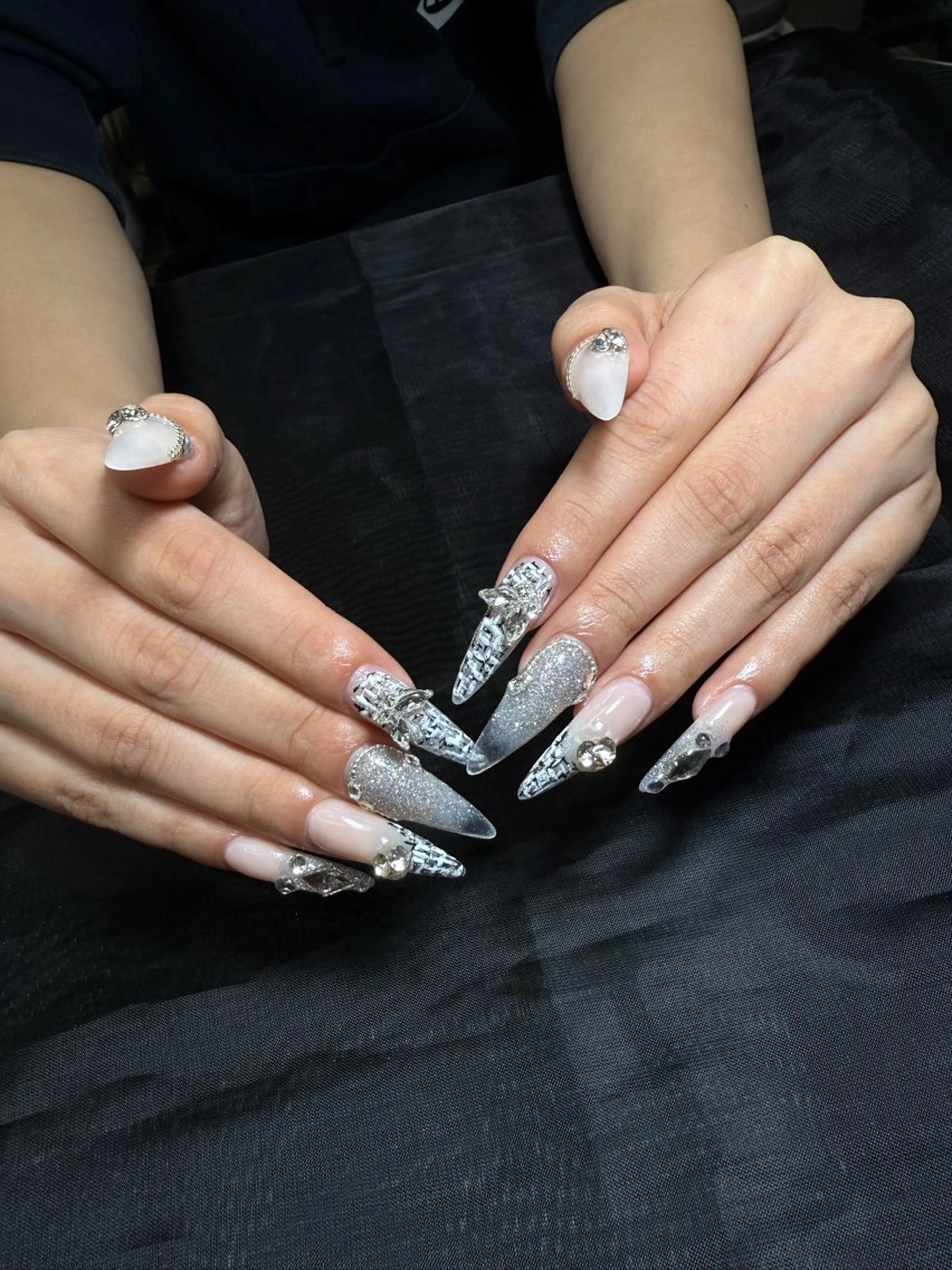 セミロング ハンドネイル Bibi beauty spa Osaka所属・Chann Channのネイルデザイン