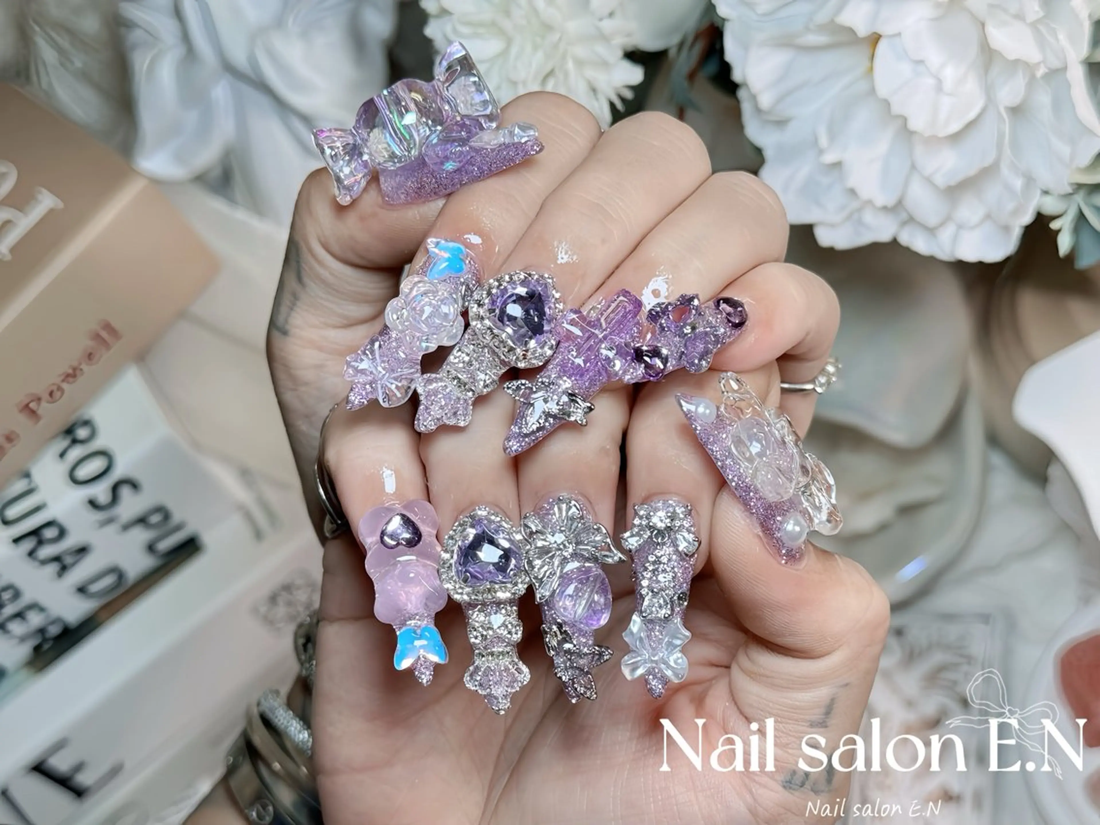 ネイル アートネイル オーロラネイル ブラウン クリアネイル フレンチネイル ハンドネイル E.N🦋 長さ出し/持ち込みのネイルデザイン