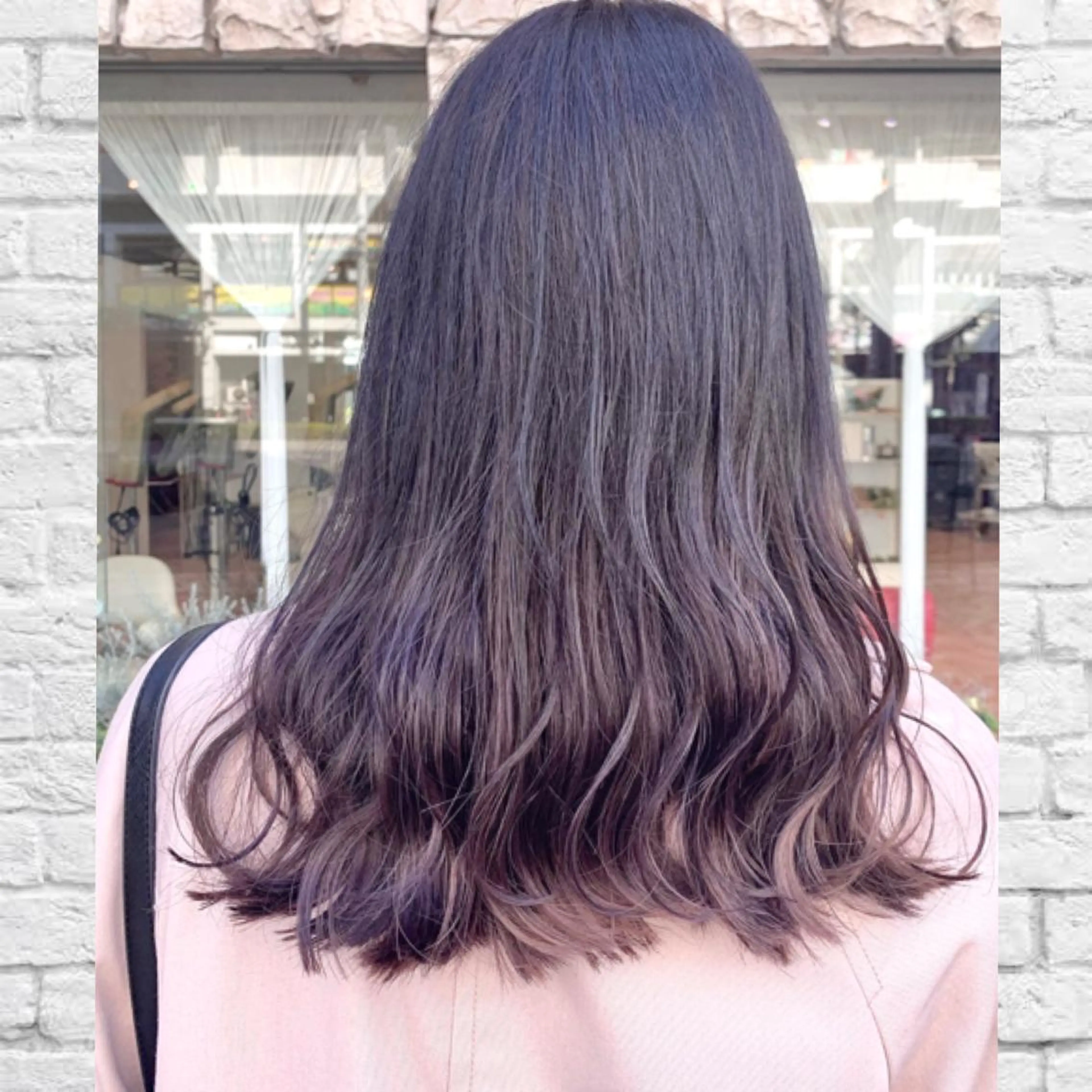セミロング カラー グラデーションカラー イルミナカラー ラベンダーカラー ヘアカラー ayaka 大宮のヘアスタイル