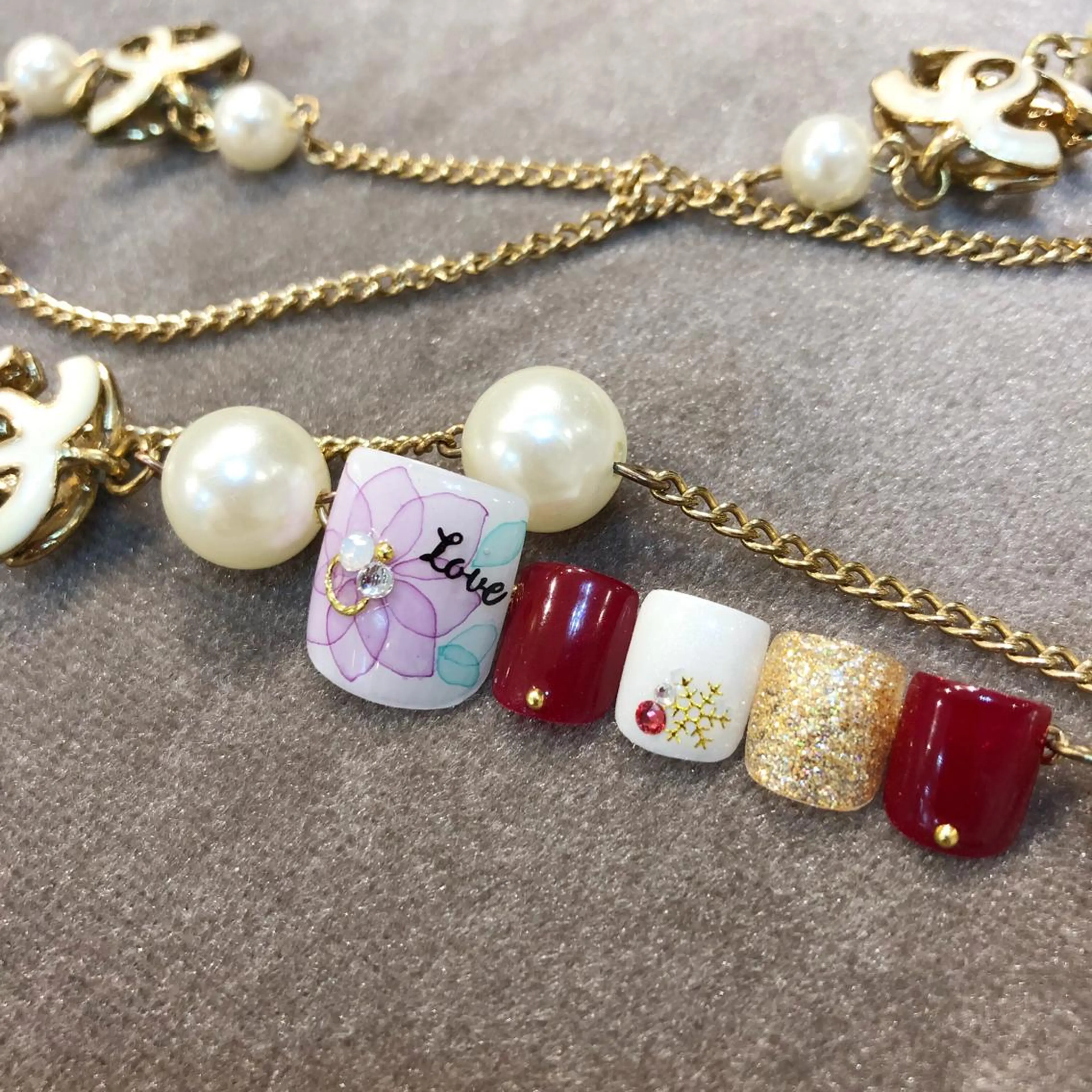 ネイル salon de Tiaraのネイルデザイン