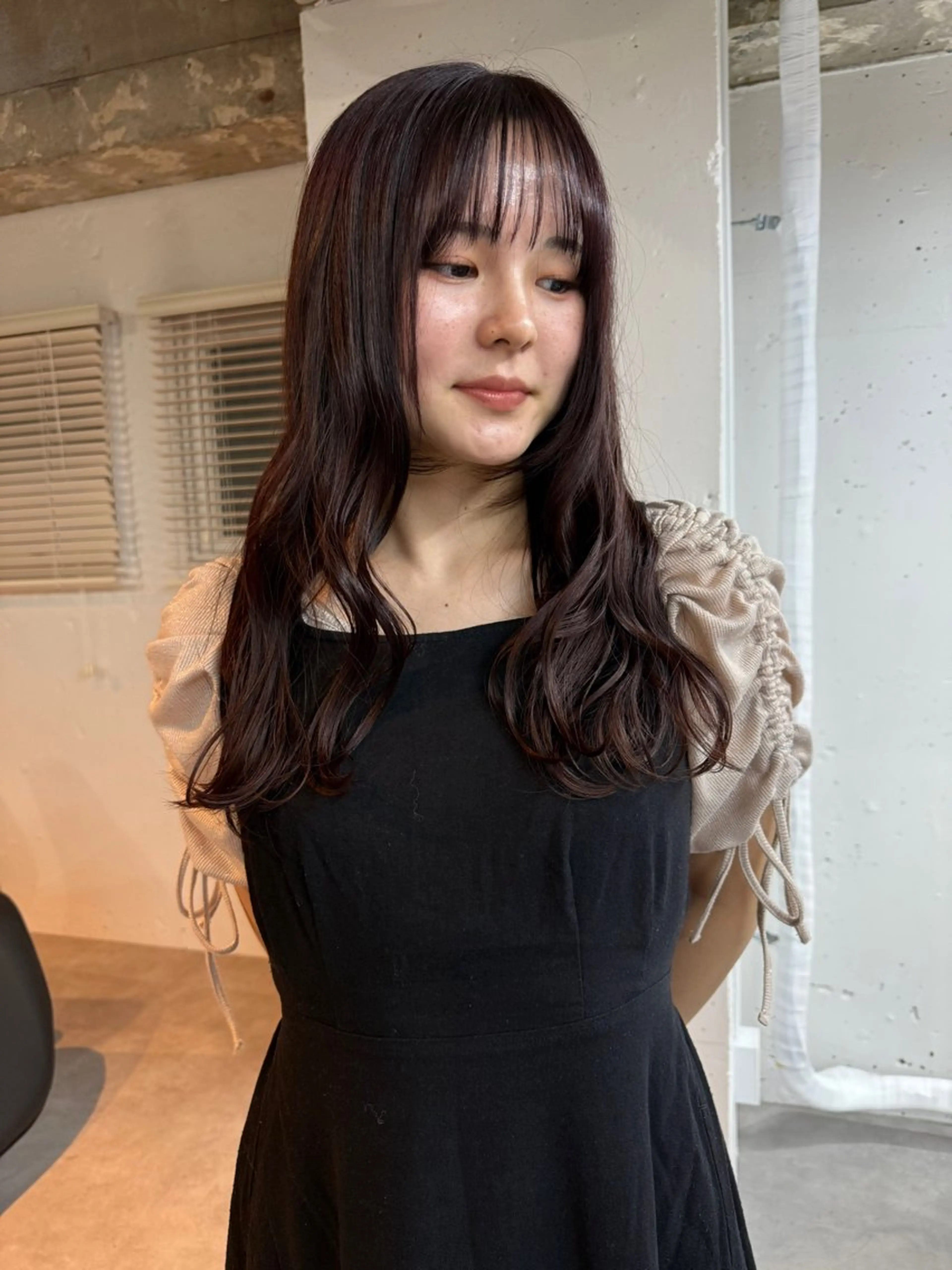 ロング r i i / ナチュラルカラーのヘアスタイル