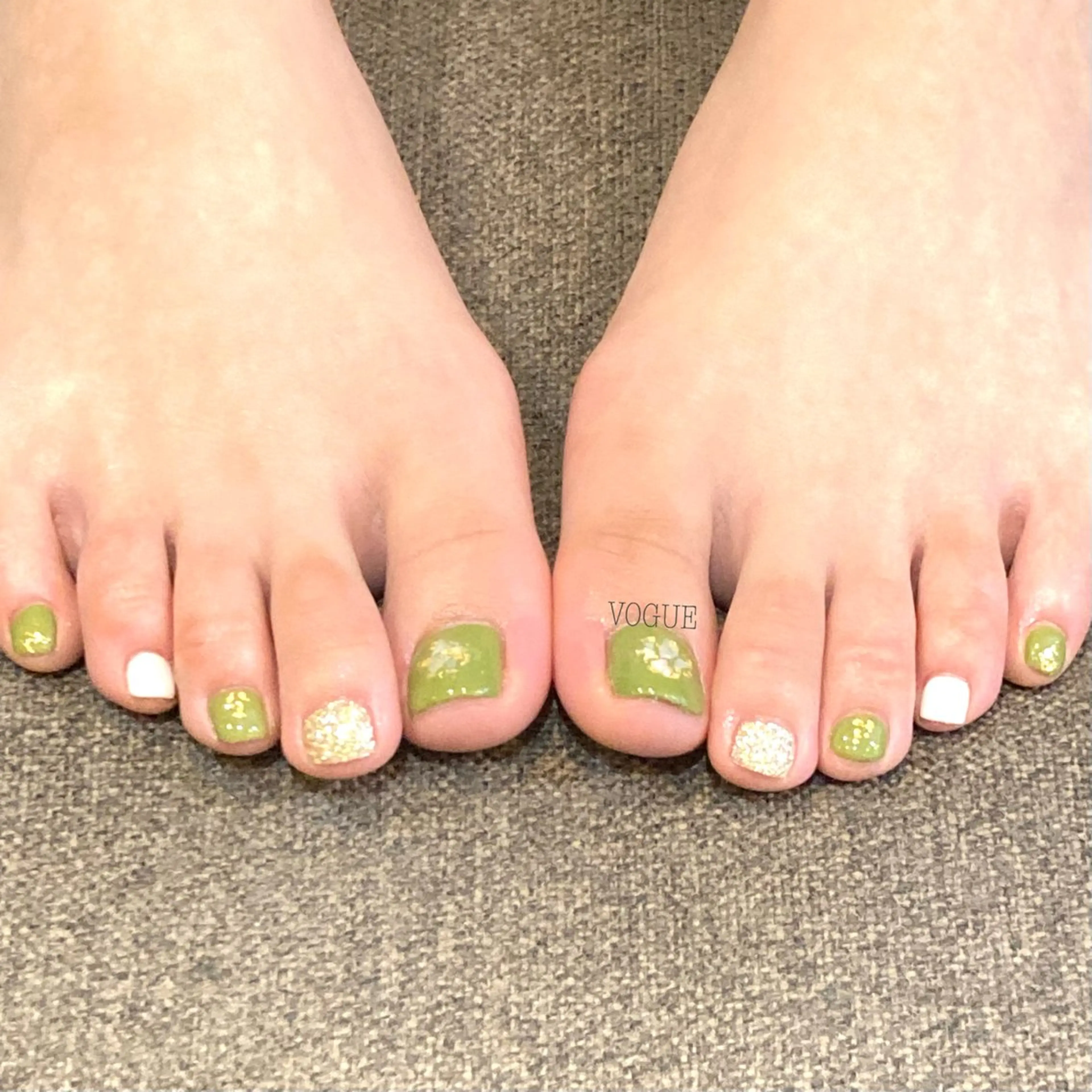 ネイル フットネイル VOGUE ×SWANのネイルデザイン