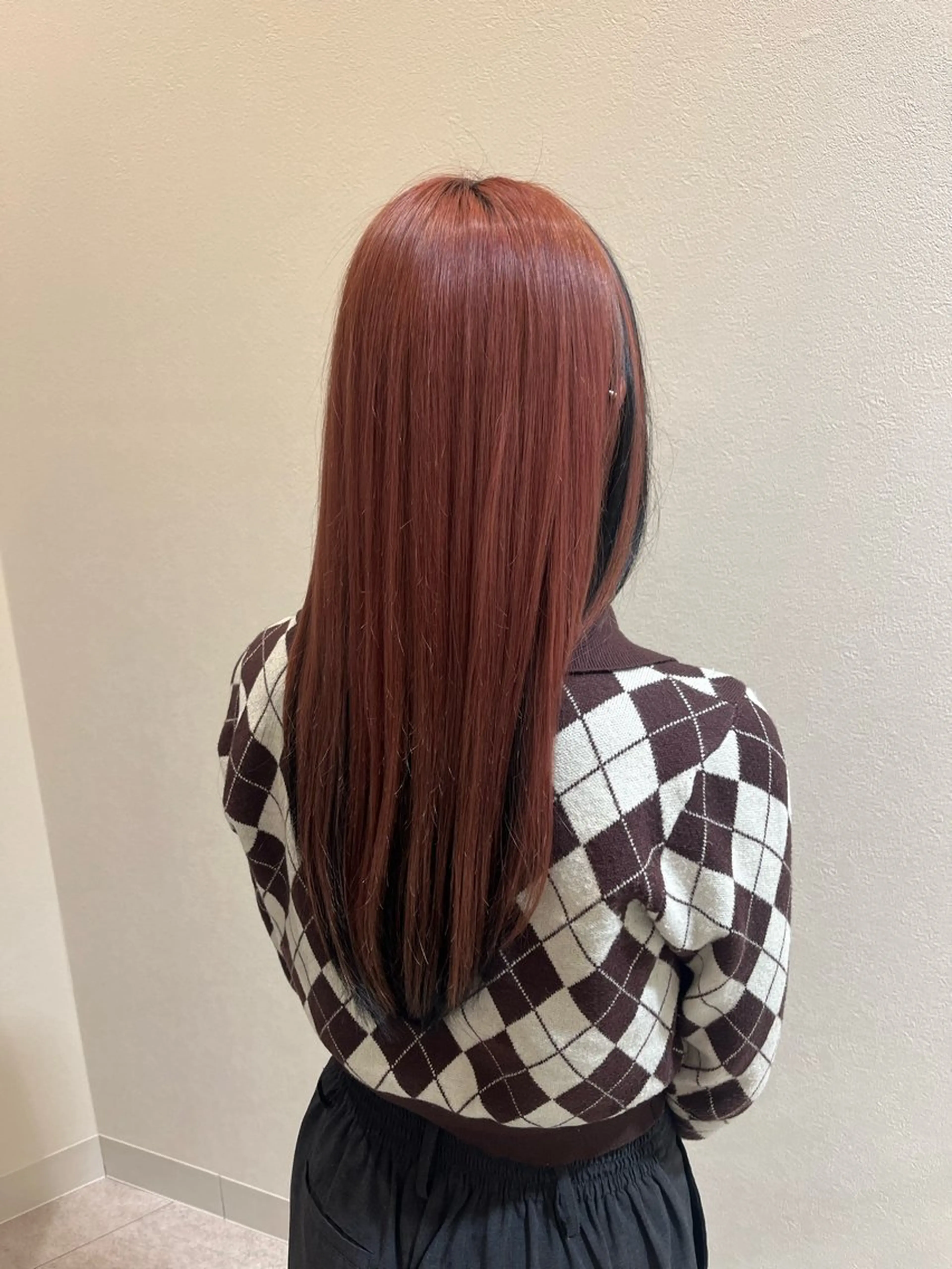 ロング カラー ピンクカラー ヘアカラー 杉田 凜のヘアスタイル