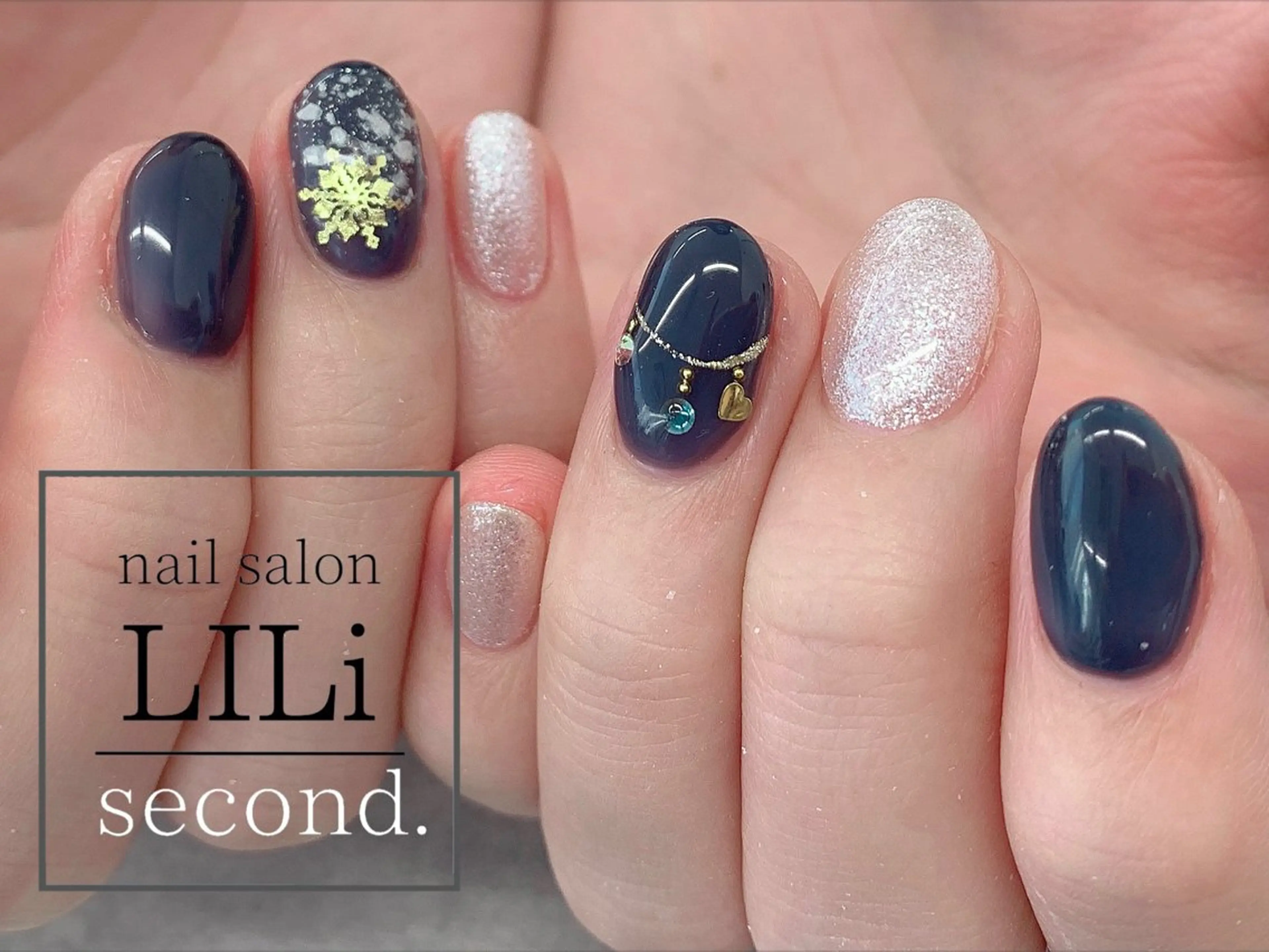 ネイル アートネイル オフィスネイル シンプルネイル Sari ✳︎のネイルデザイン