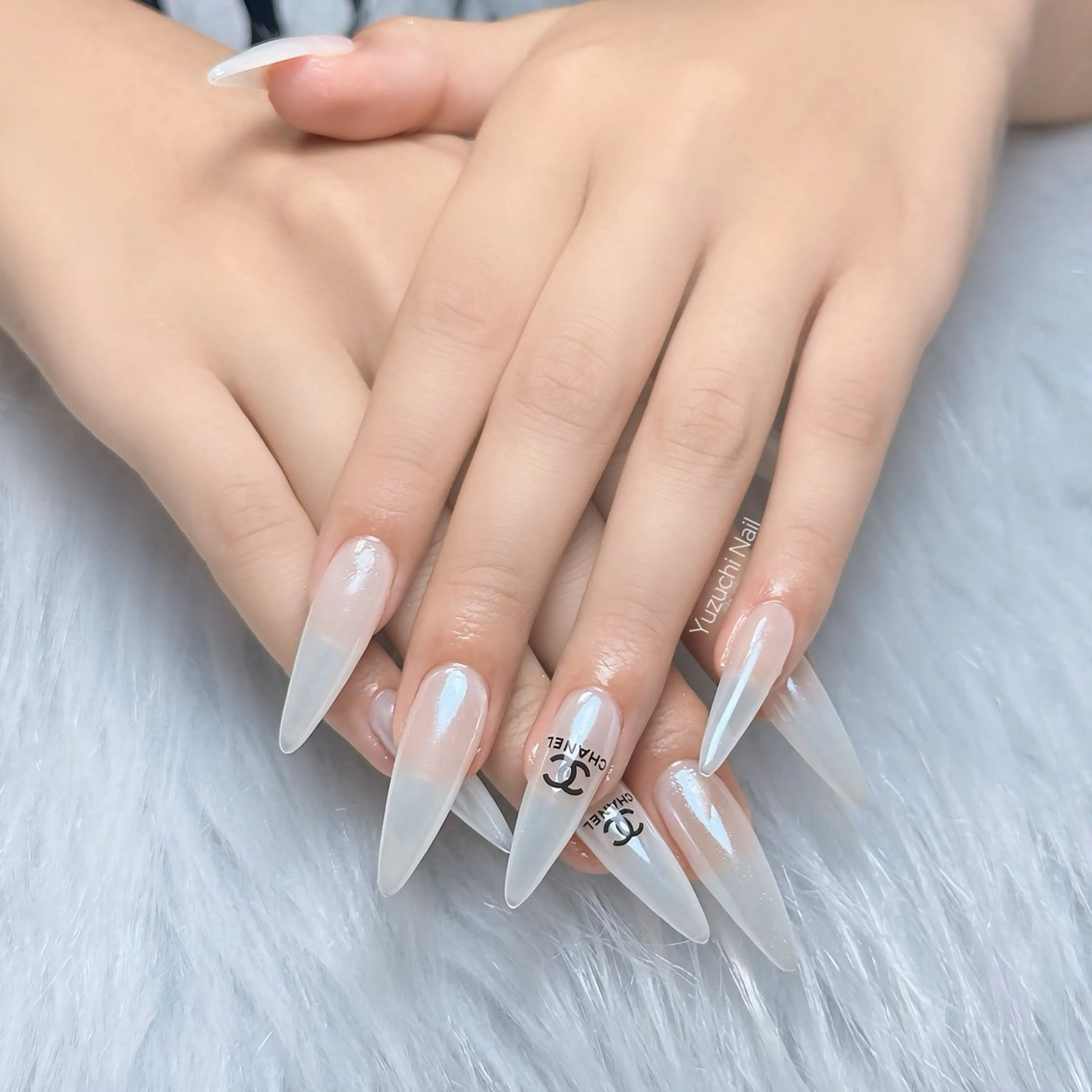 ネイル フットネイル 夏ネイル ワンホンネイル ハンドネイル ハンドケア Yuzuchi Nailのネイルデザイン