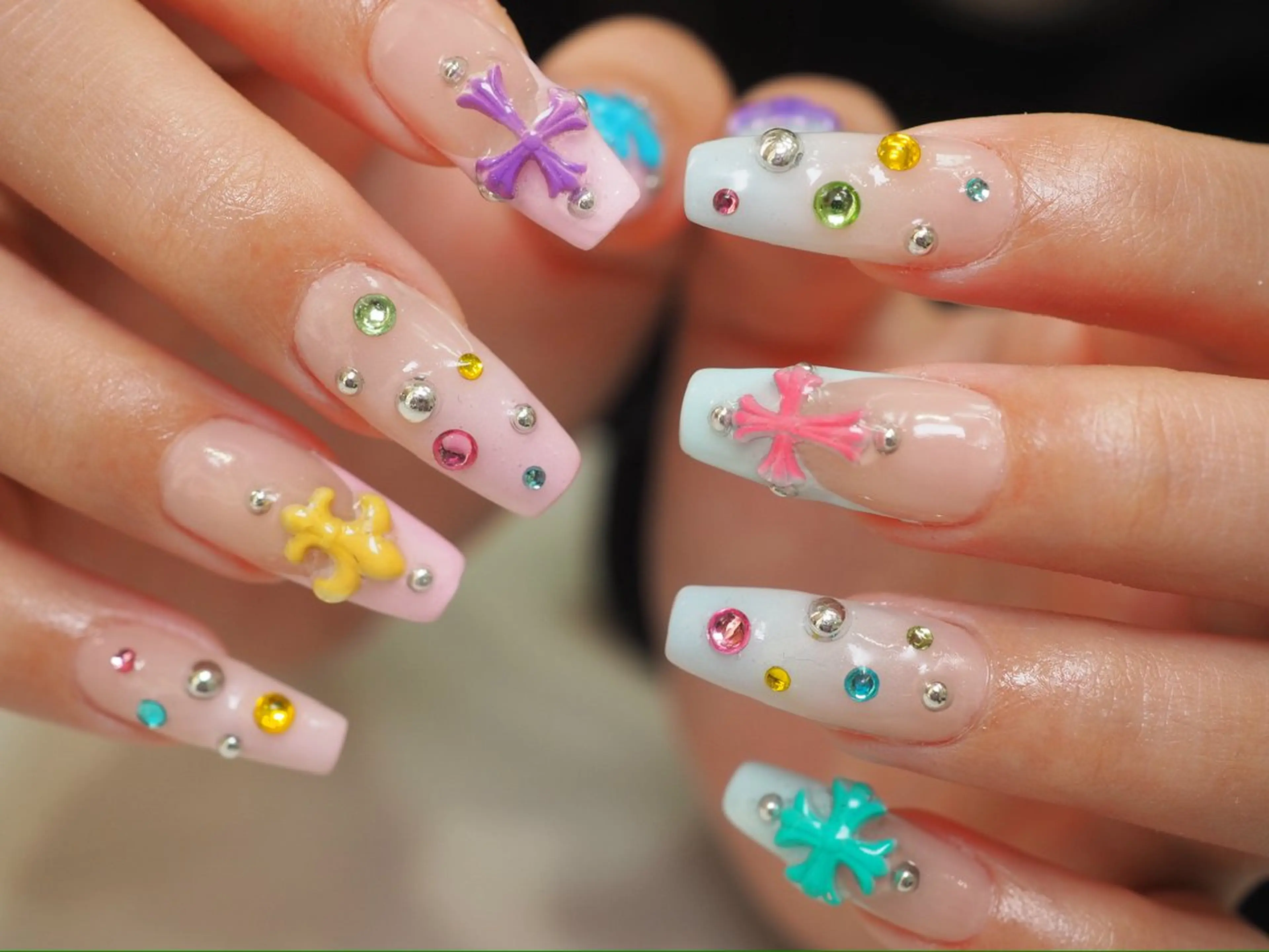 ネイル NAILSTUDIO401所属・ジェルチップ長さだし 専門ネイルサロンのネイルデザイン