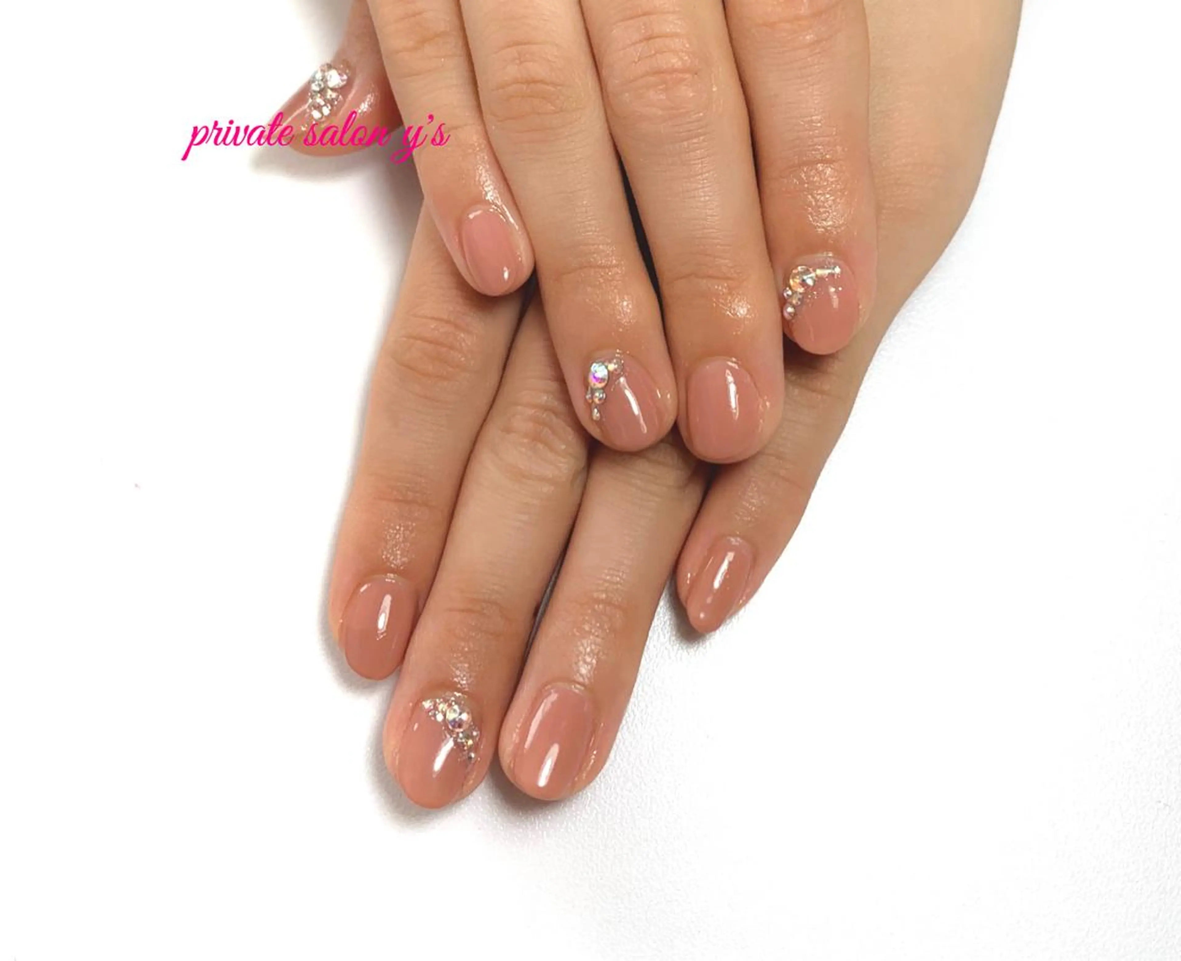 ネイル y' sのネイルデザイン