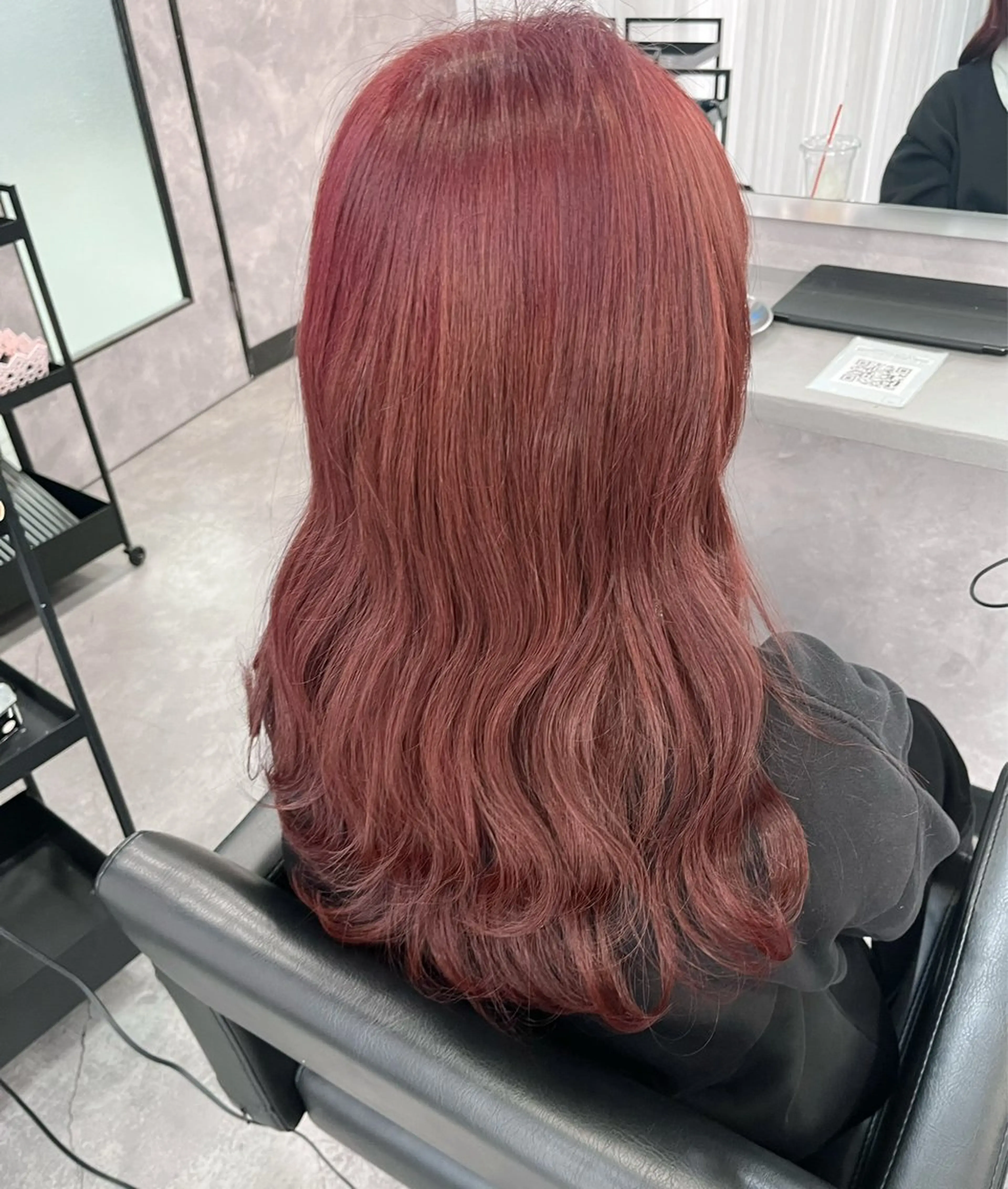 セミロング レッドブラウン ヘアカラー 伊藤 由妃乃のヘアスタイル