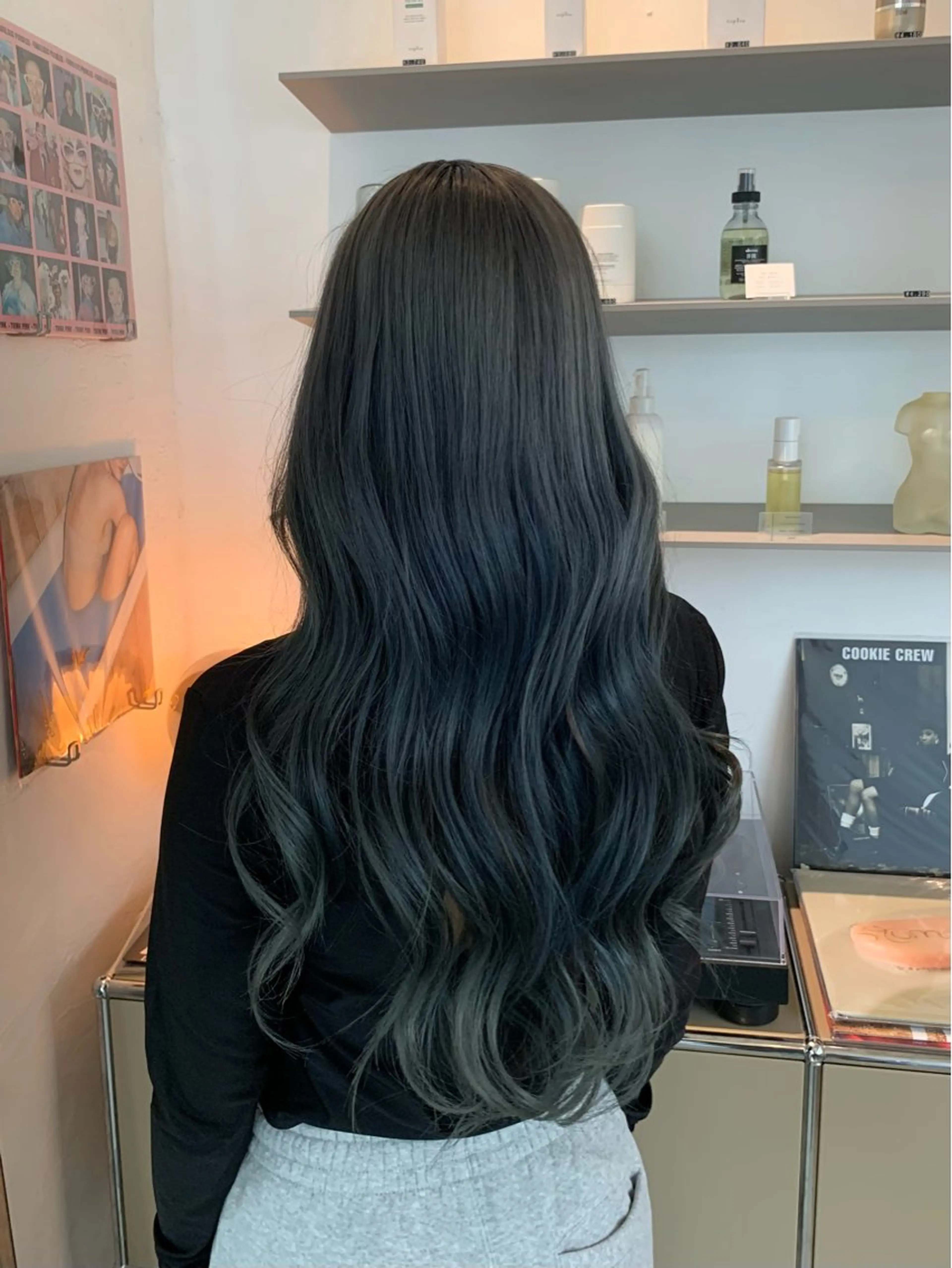 カラー hinata /ハイトーンのヘアスタイル