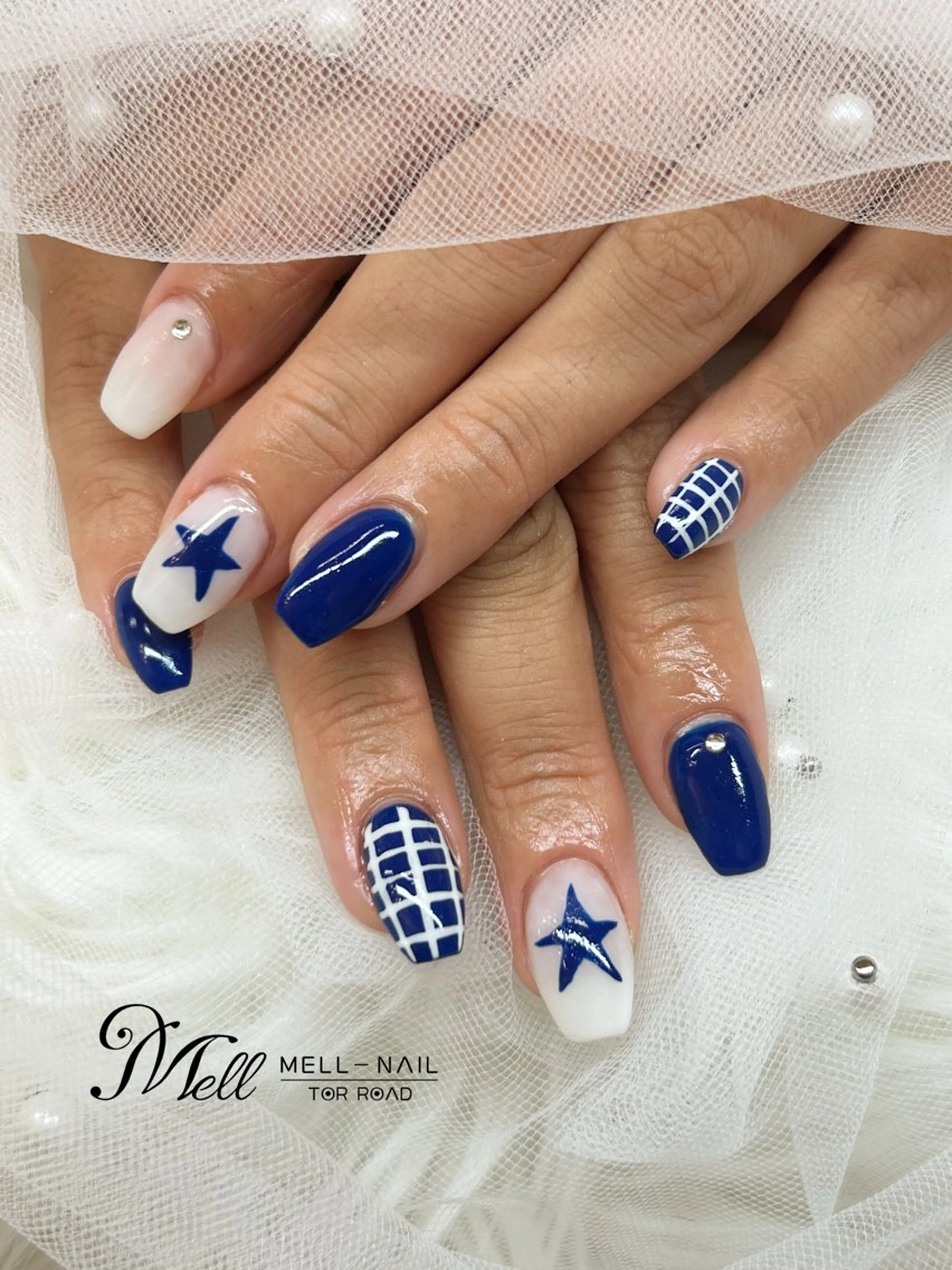 ネイル MELL-NAIL所属・Ayaka. MELL-NAILのネイルデザイン