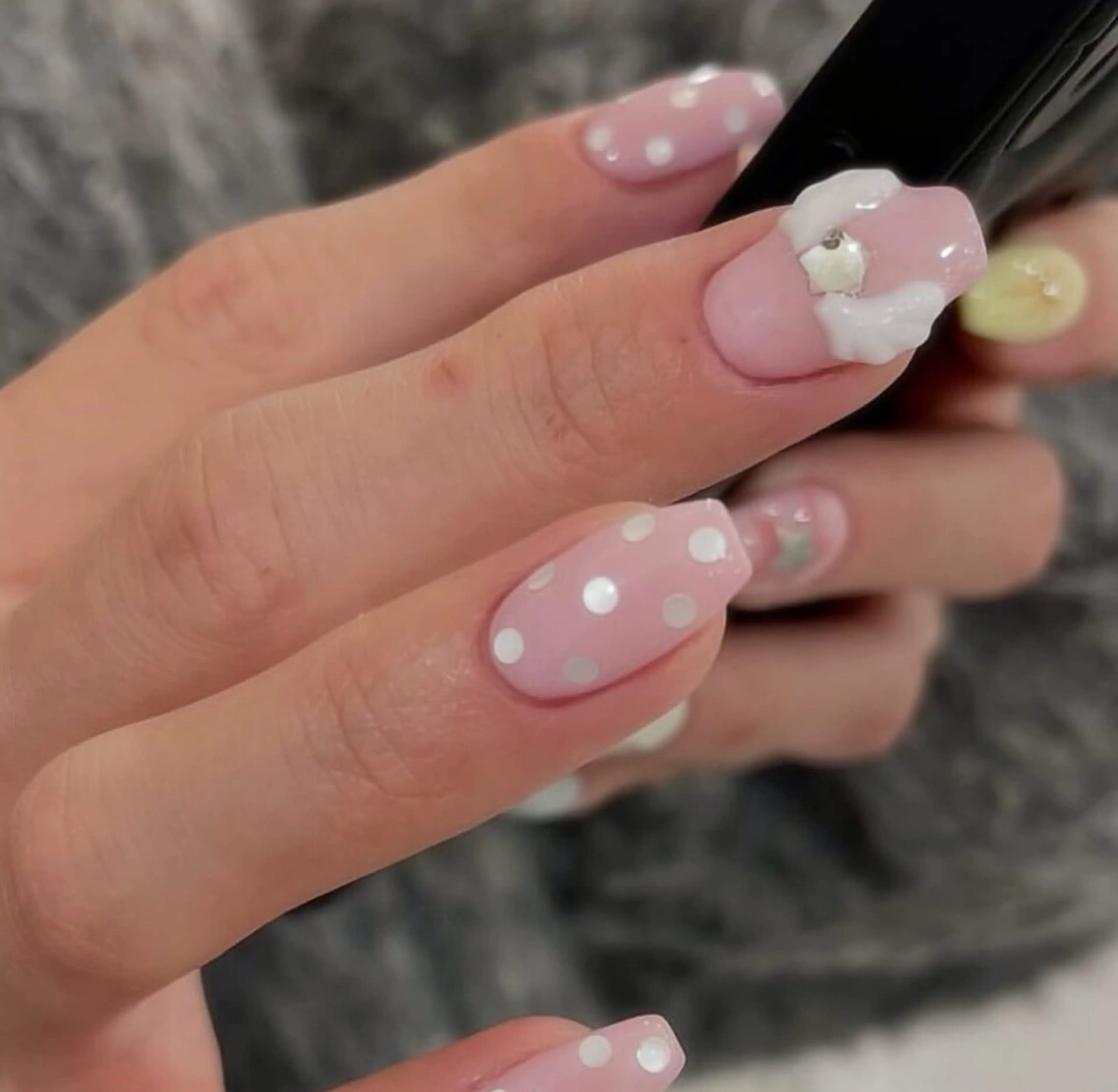 ネイル 長さ出し グラデーション キラキラネイル 韓国ネイル ラメ(グリッター) ハンドネイル ハンドケア Chisa Nail Studio所属・チ サのネイルデザイン