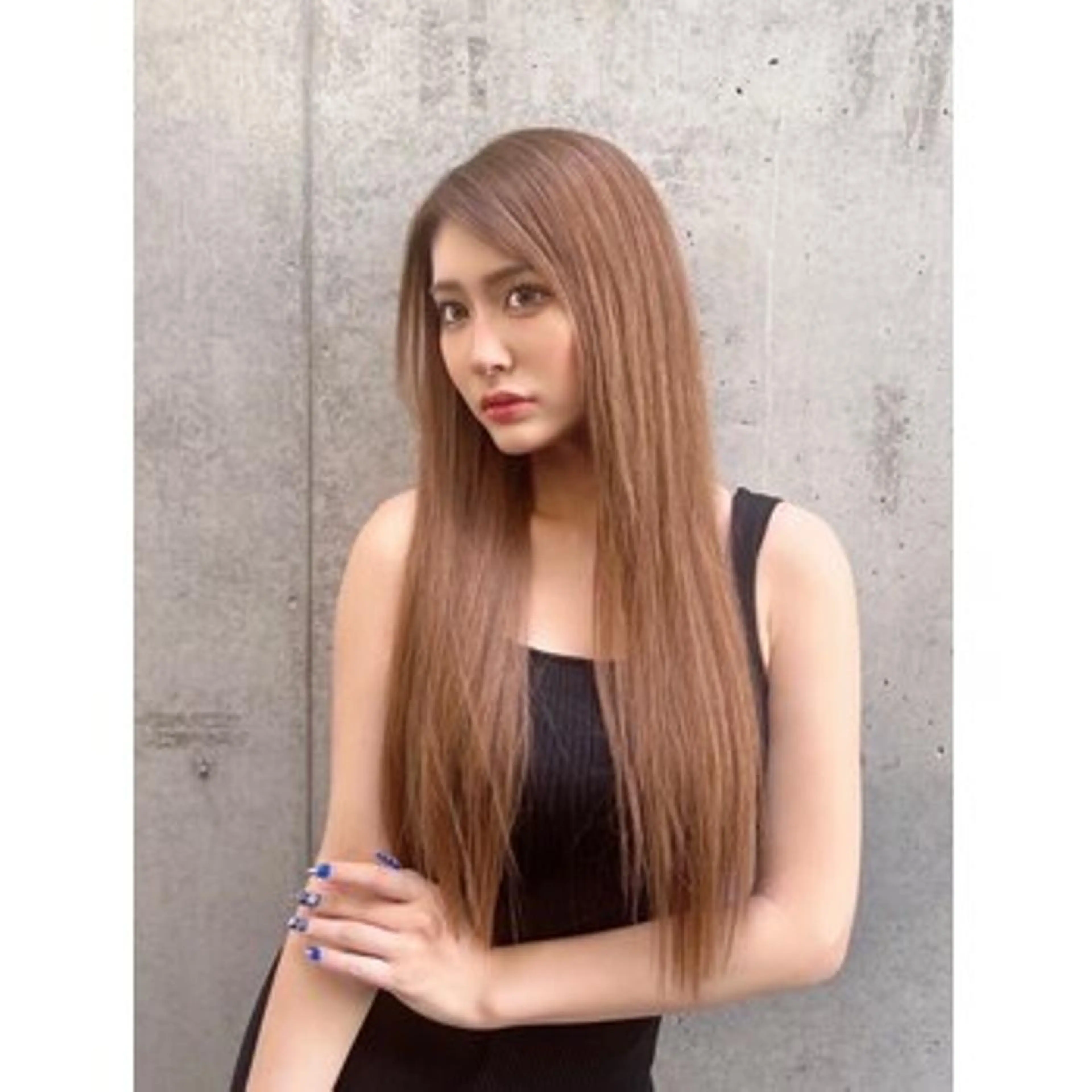 カラー ヘアアレンジ ロング シールエクステ アディクシーカラー バレイヤージュ ブリーチ ケアブリーチ エクステ LuciA\5900のヘアスタイル