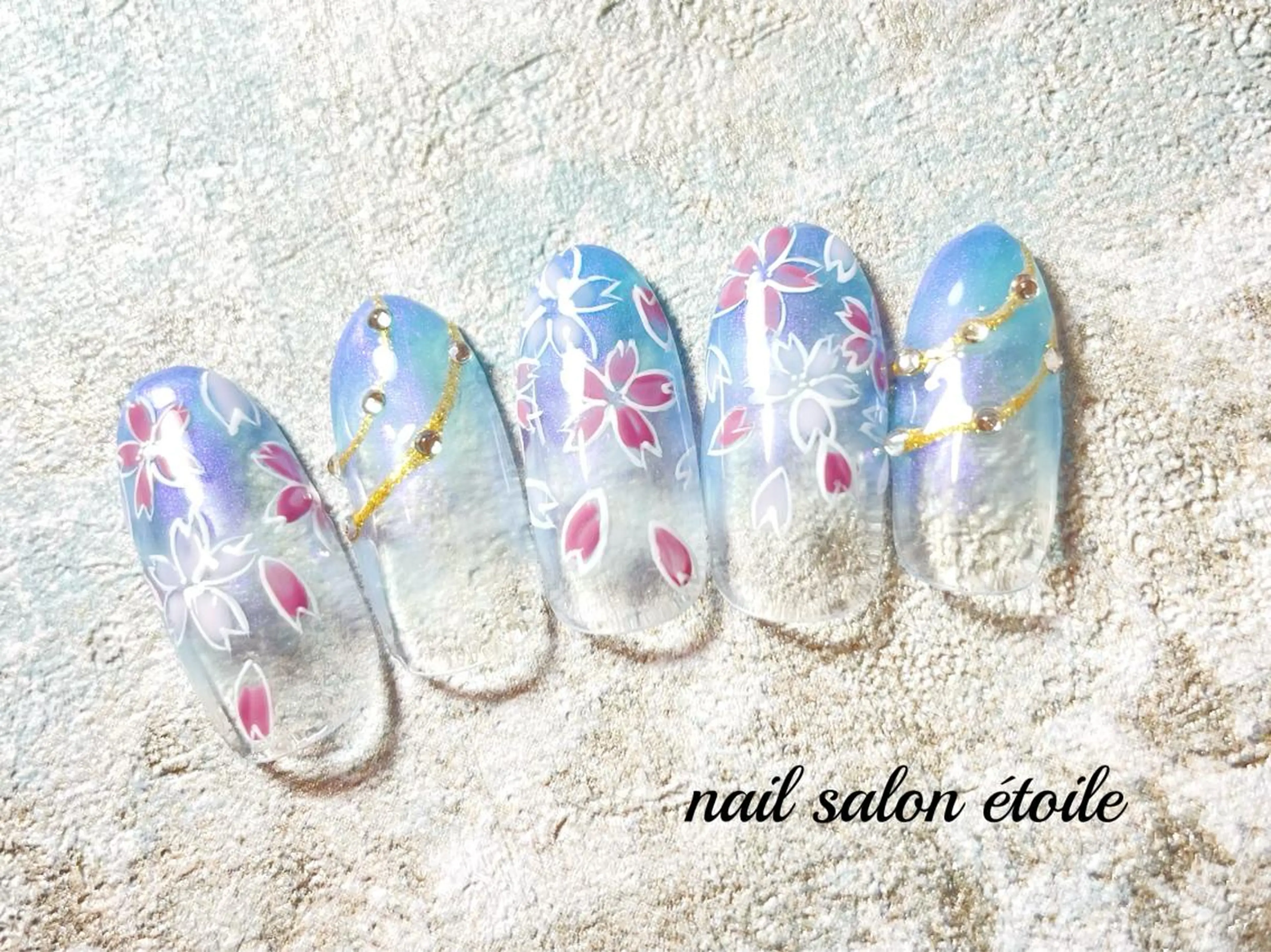 ネイル アートネイル ブルー 桜ネイル フラワーネイル ジェルネイル ハンドネイル nail salon étoileのネイルデザイン