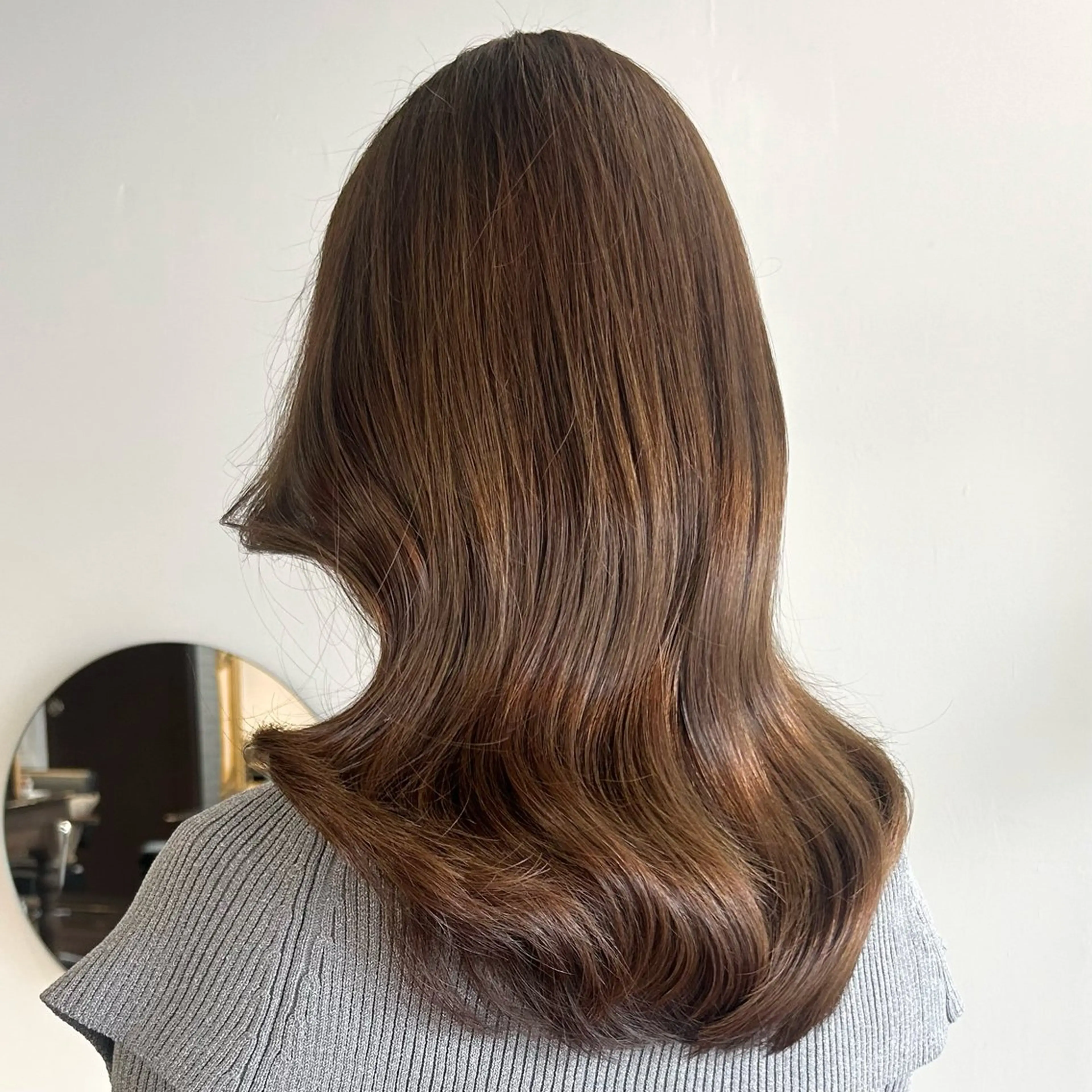 セミロング カラー ヘアアレンジ カット ヘアカラー トリートメント 韓国ヘア×髪質 改善🇰🇷シオリのヘアスタイル