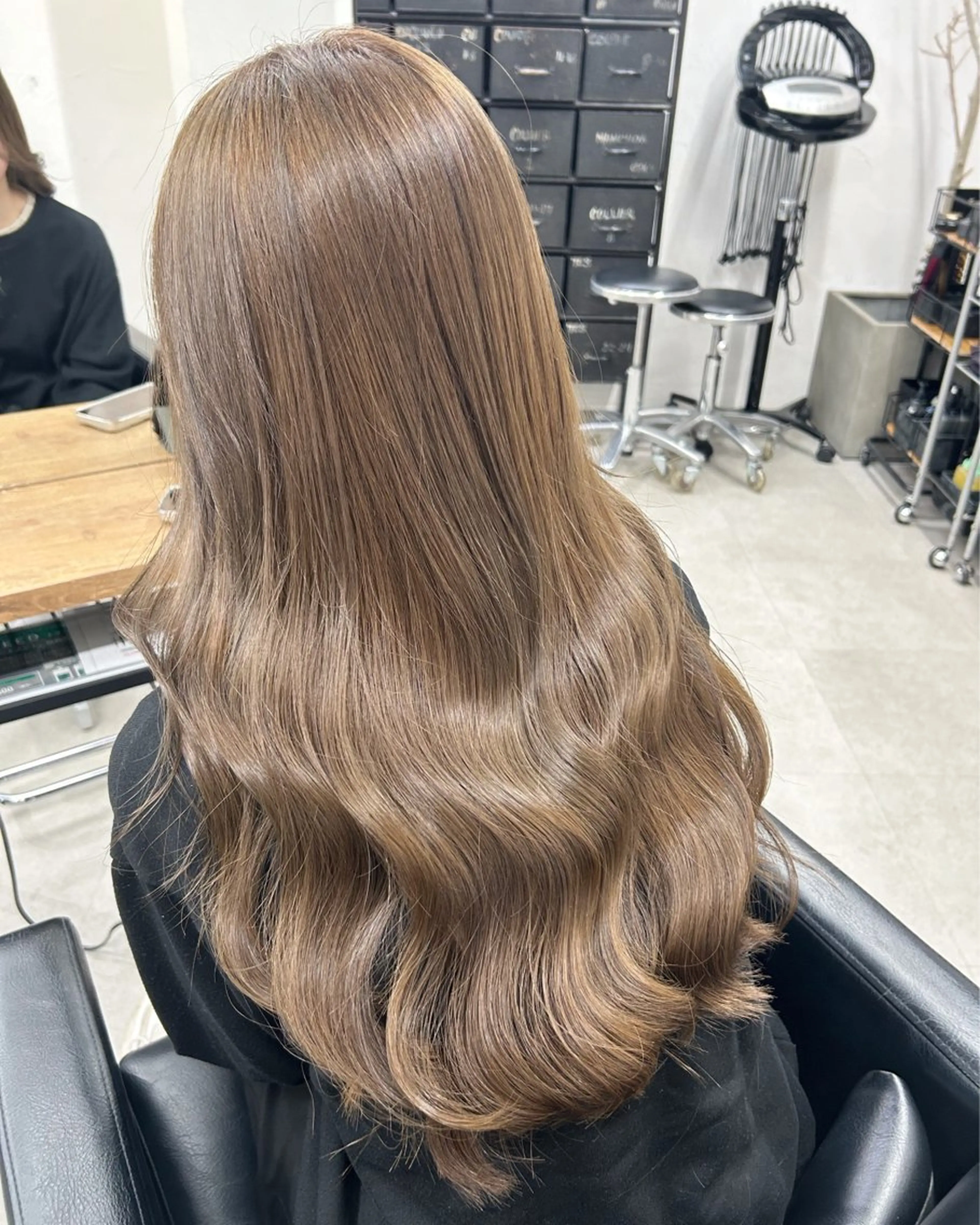 ロング カラー ブリーチ ダブルカラー ブリーチなしカラー RYOSUKE ハイトーンのヘアスタイル