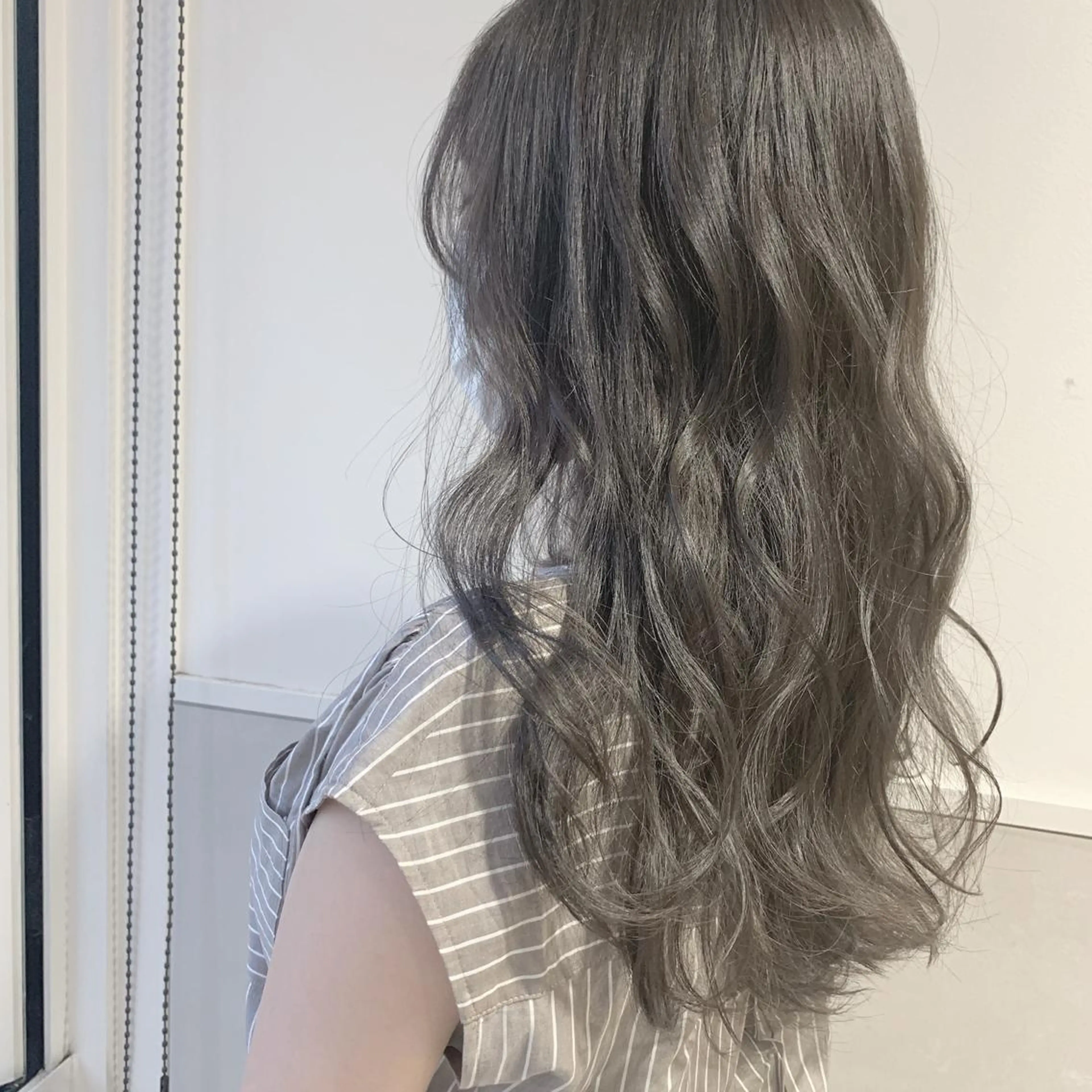 セミロング カラー ヘアアレンジ 髪質改善period.所属・いしかわまい🎀 髪質改善特価サロンのヘアスタイル